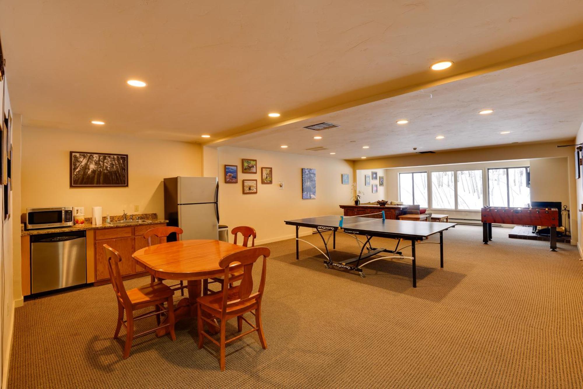 With Hot Tub Access - Quick Bus Trip To Ski! Apartment Vail