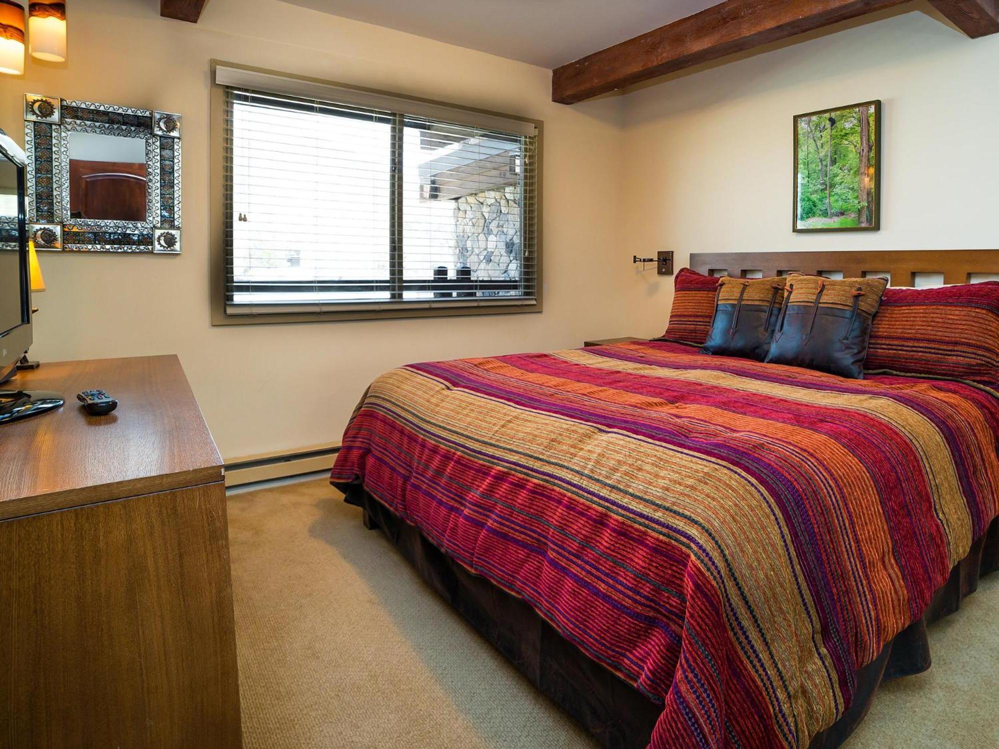 Lift One - One, Two Three Bedroom Units Adjacent To Downtown * Aspen