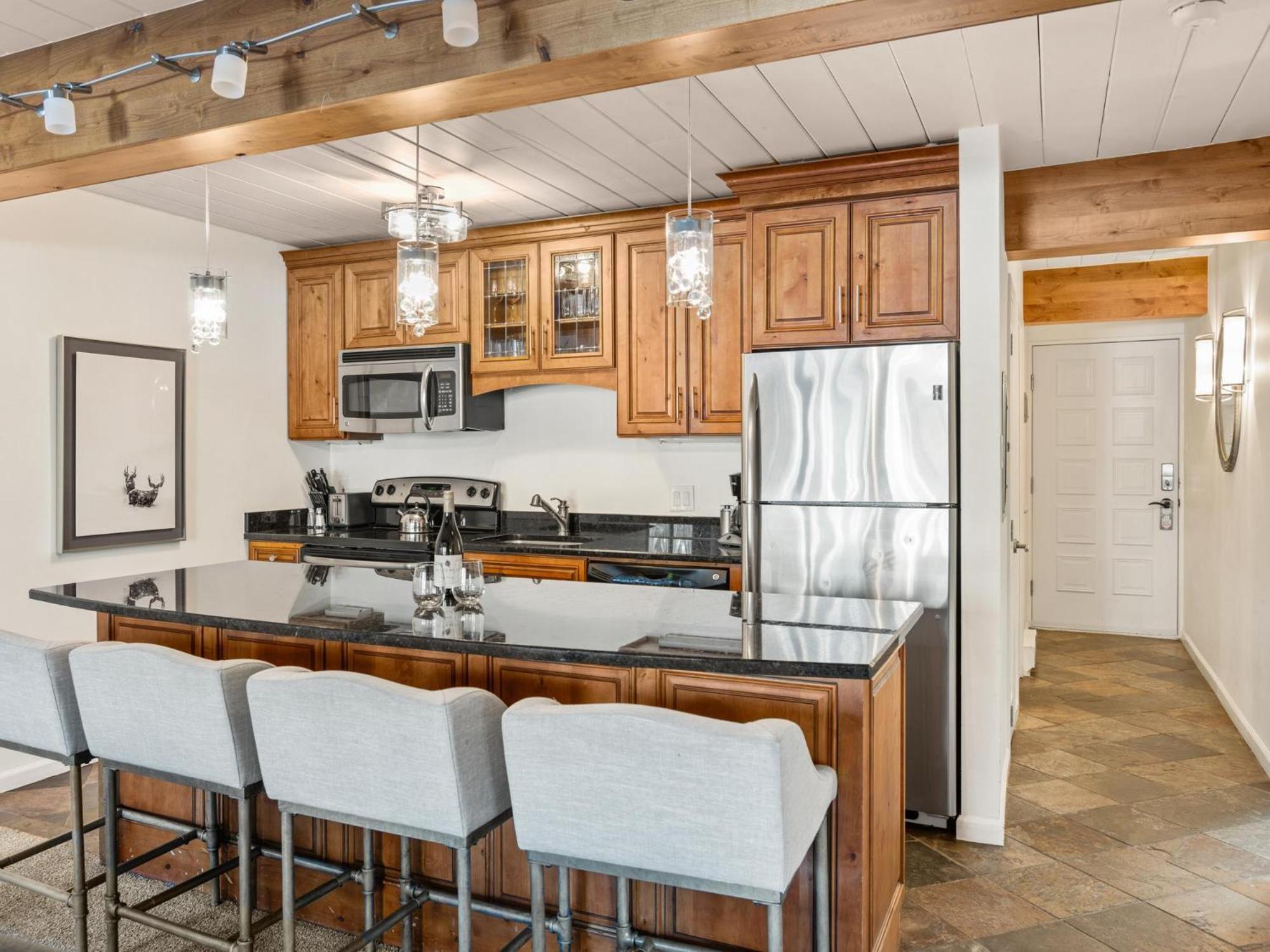 Lift One - One, Two Three Bedroom Units Adjacent To Downtown Apartment