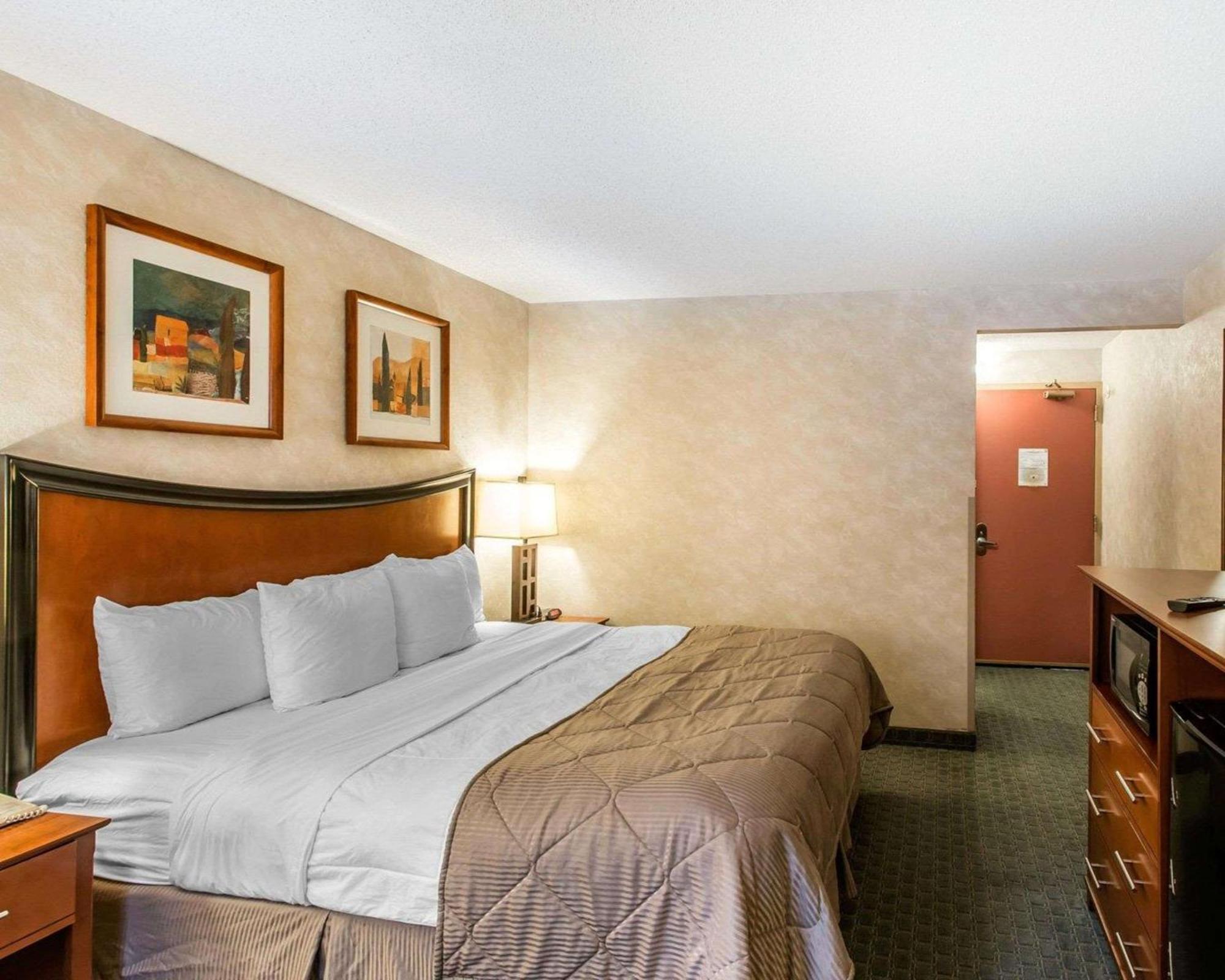 Quality And Conference Center Downtown Inn