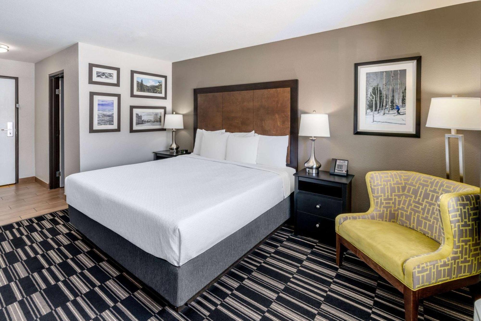 La Quinta By Wyndham Hotel