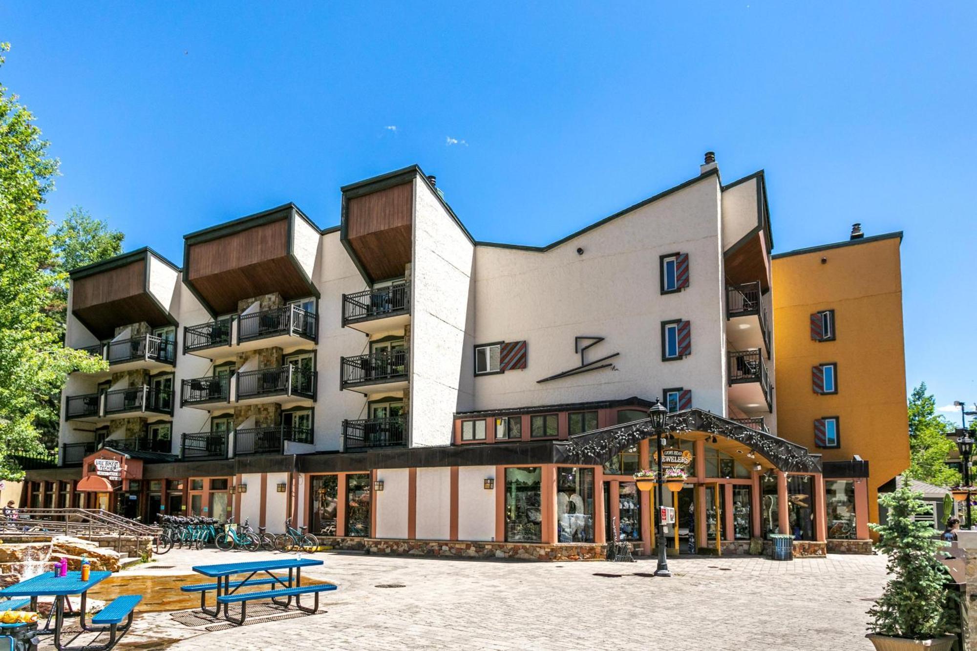 Holiday home Lift House Lodge, Remodeled Downtown Lionshead