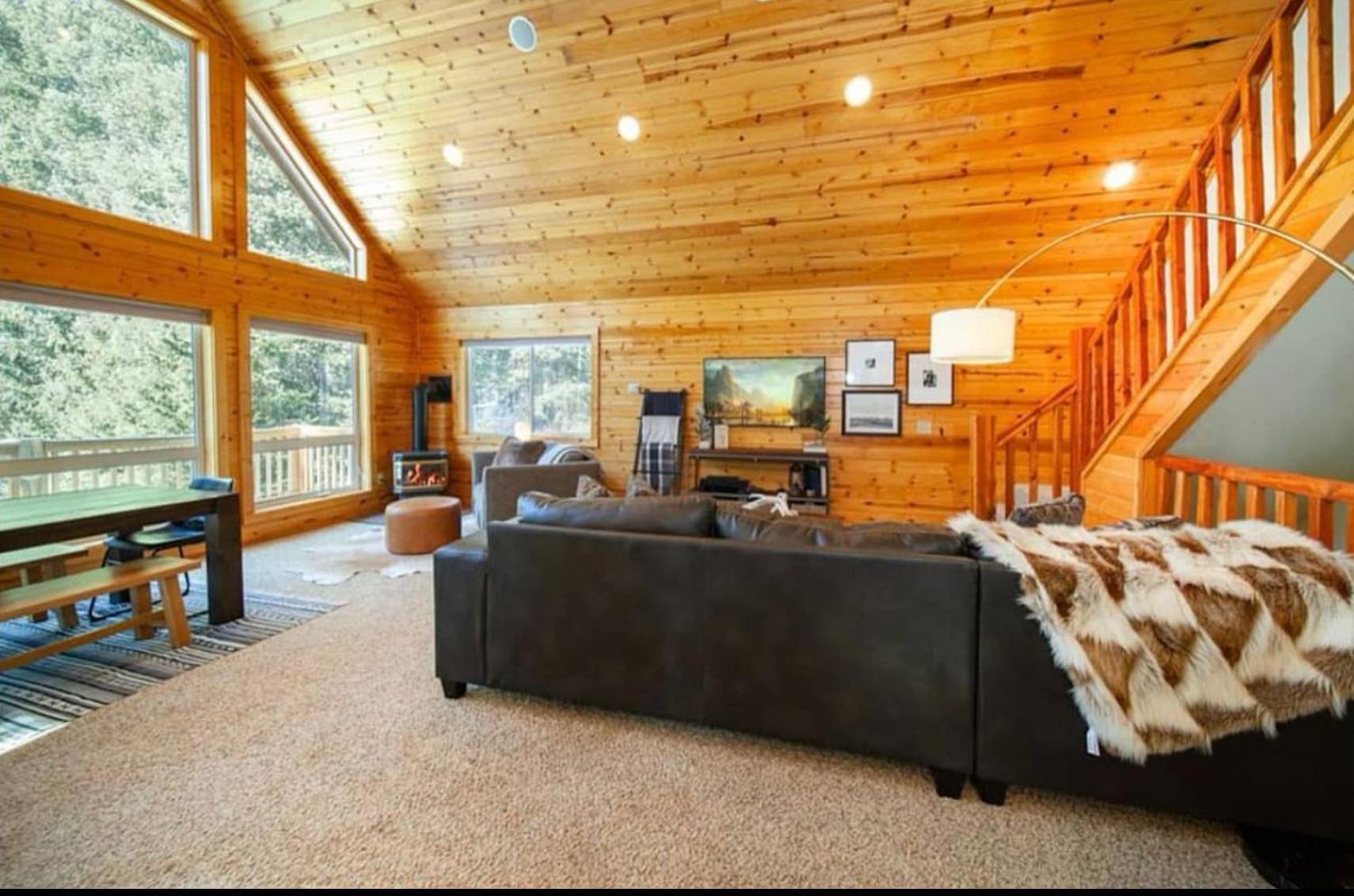 Breck 4br 3ba 10 Person Hot Tub Starlink Xbox Holiday home