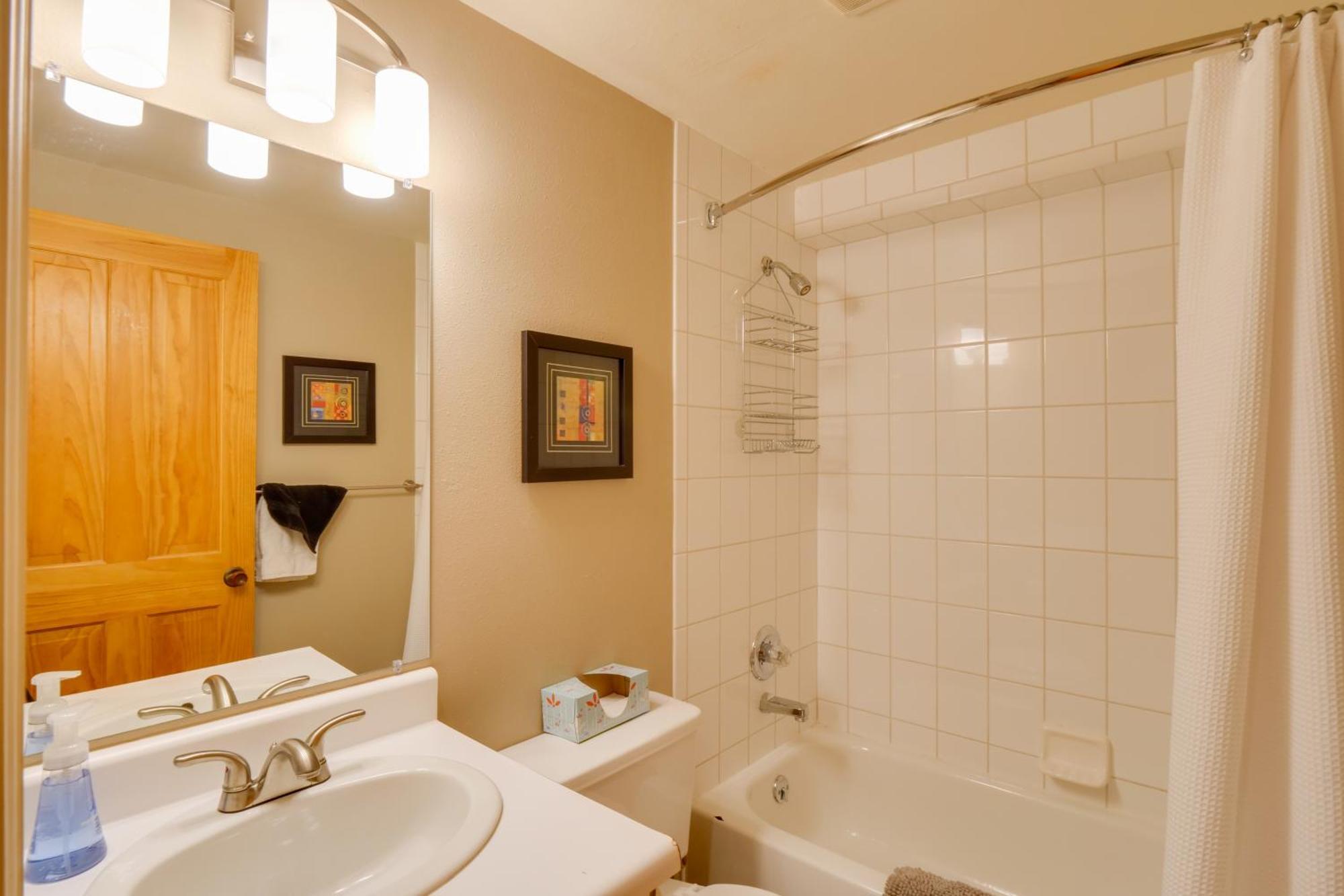 Chillside Modern West Townhouse! Vail