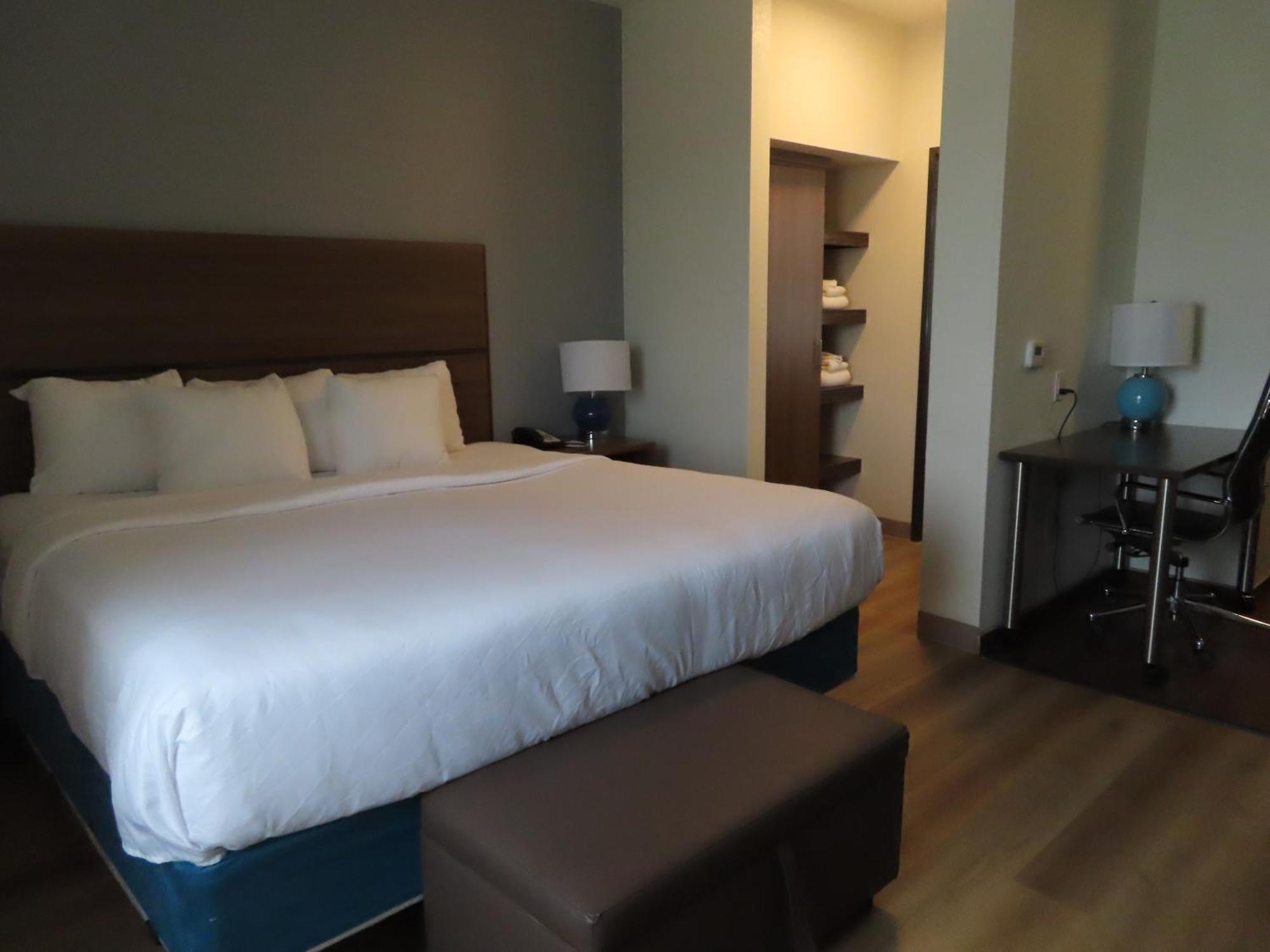 Mainstay International Airport Hotel