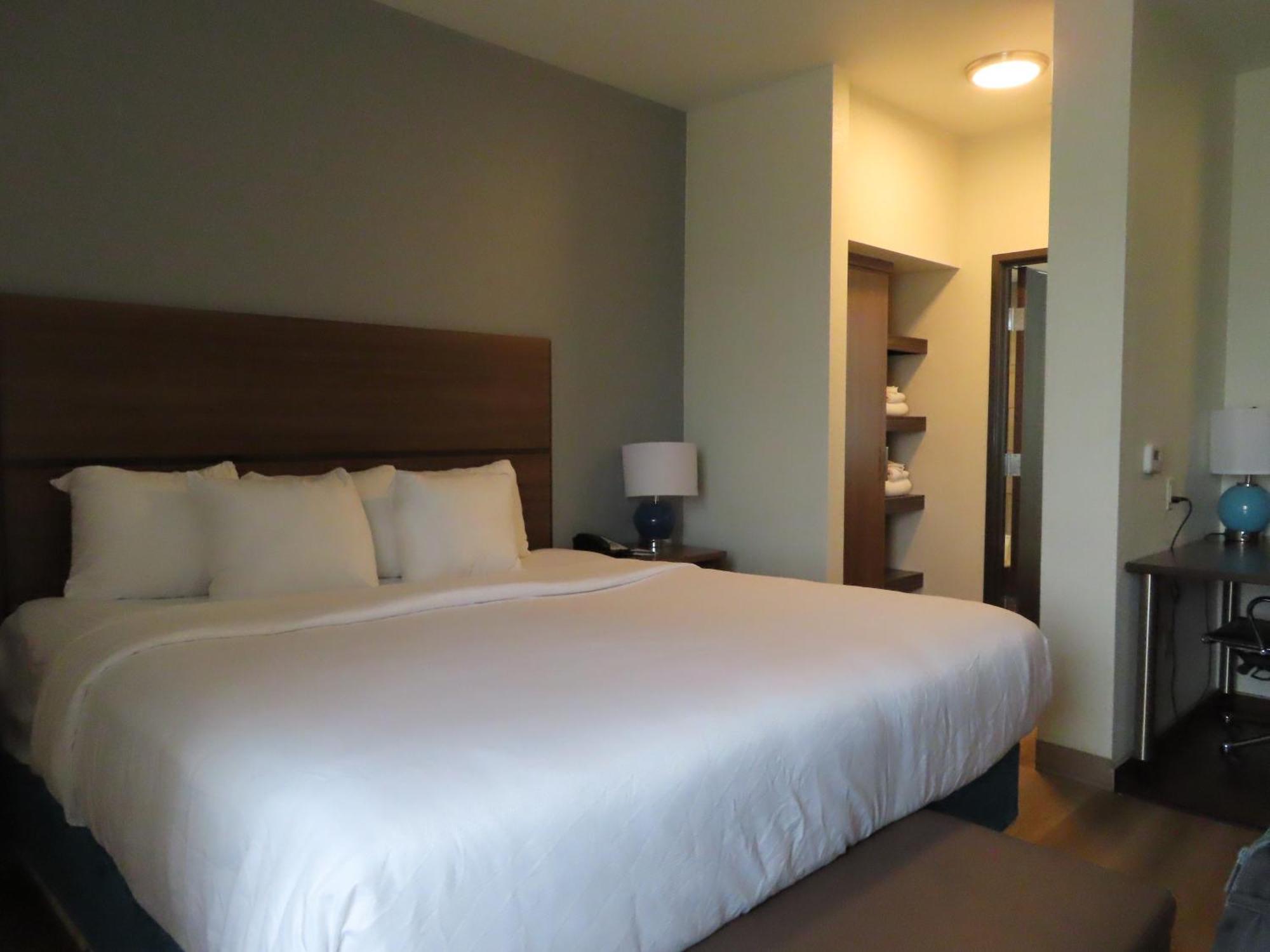 Mainstay International Airport Hotel