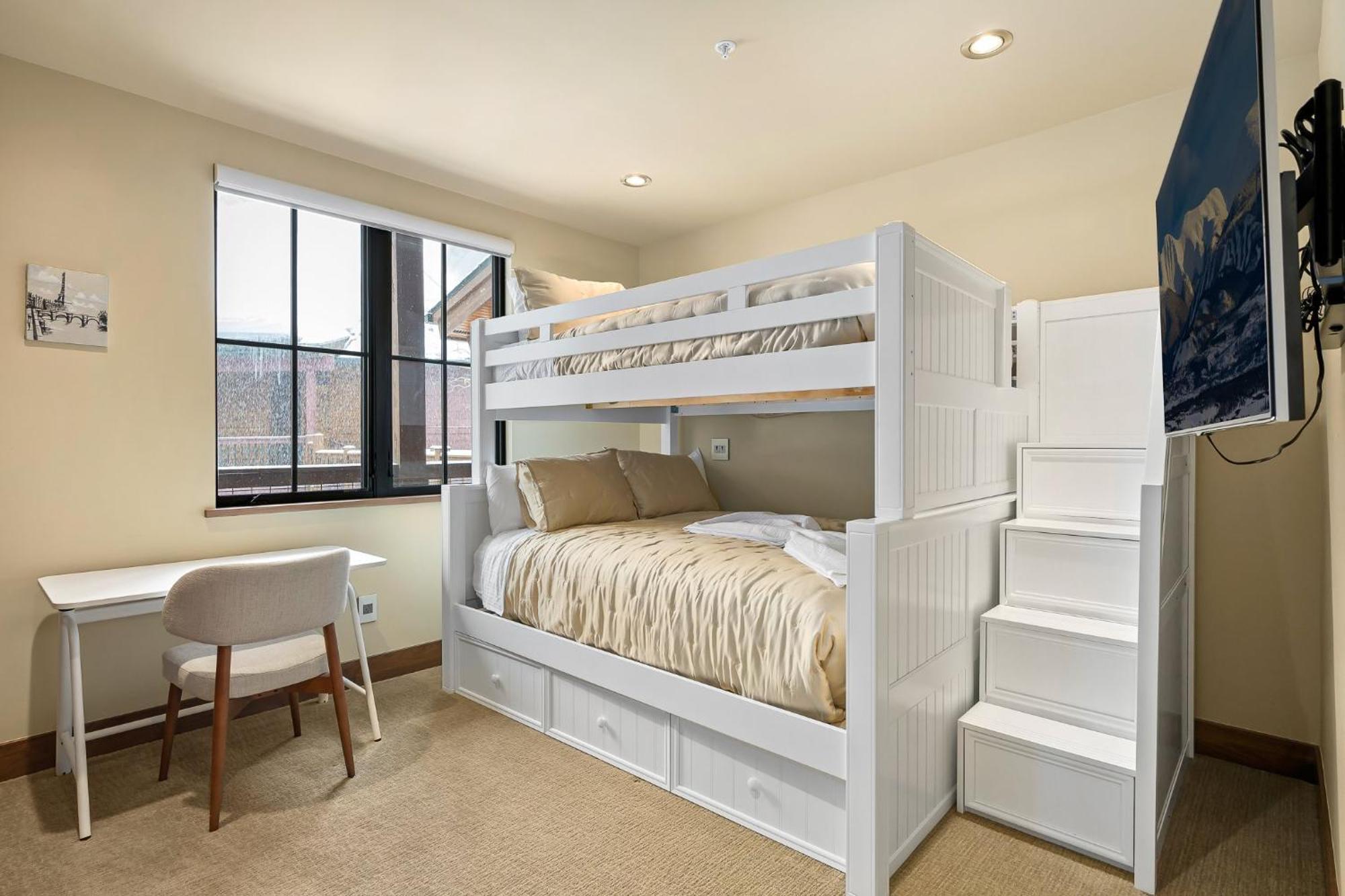 Slopeside Luxury 82 I Hot Tub I Great Views I Price I Free Adventures Daily Winter Park