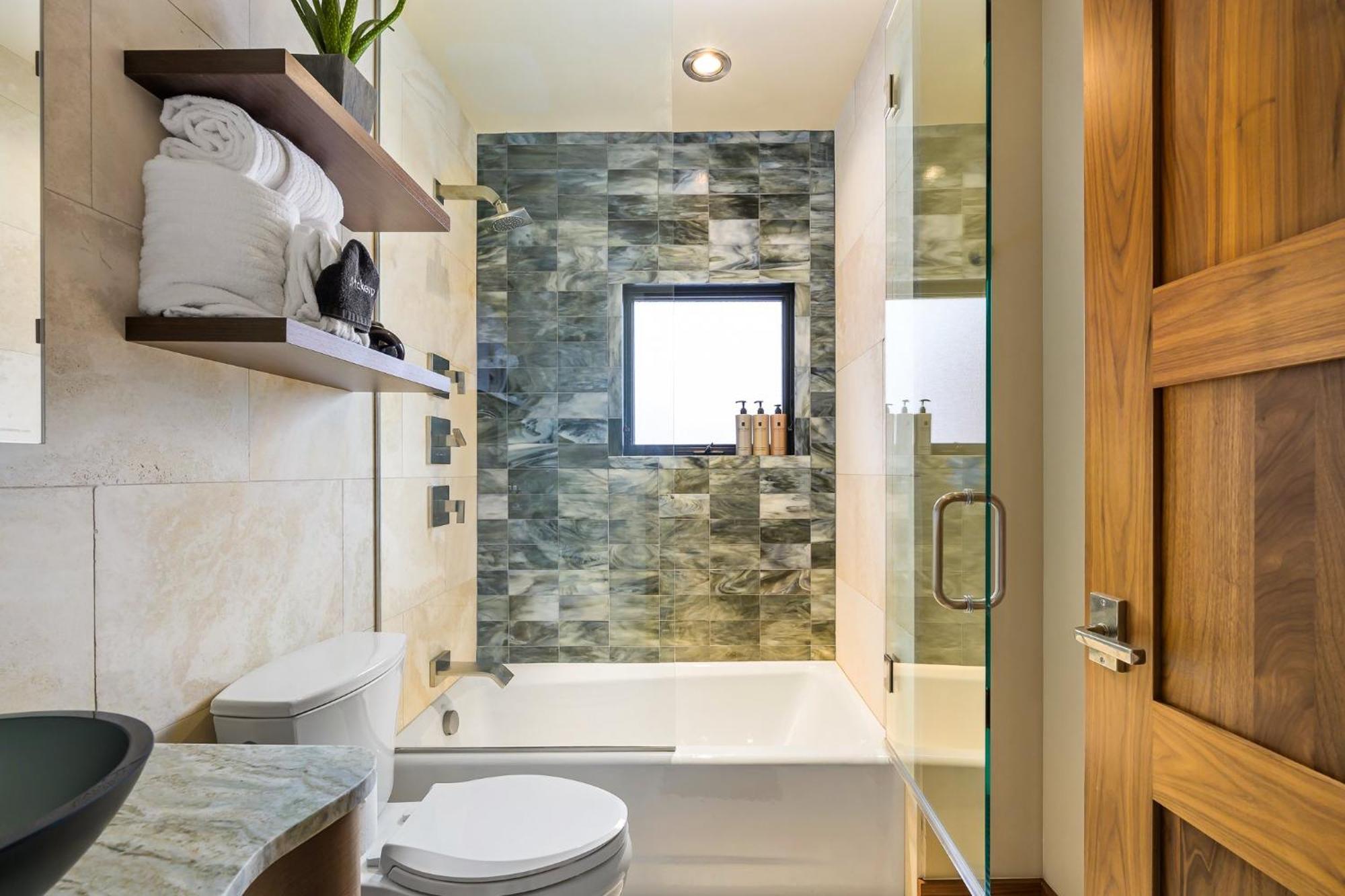 Slopeside Luxury 82 I Hot Tub I Great Views I Price I Free Adventures Daily