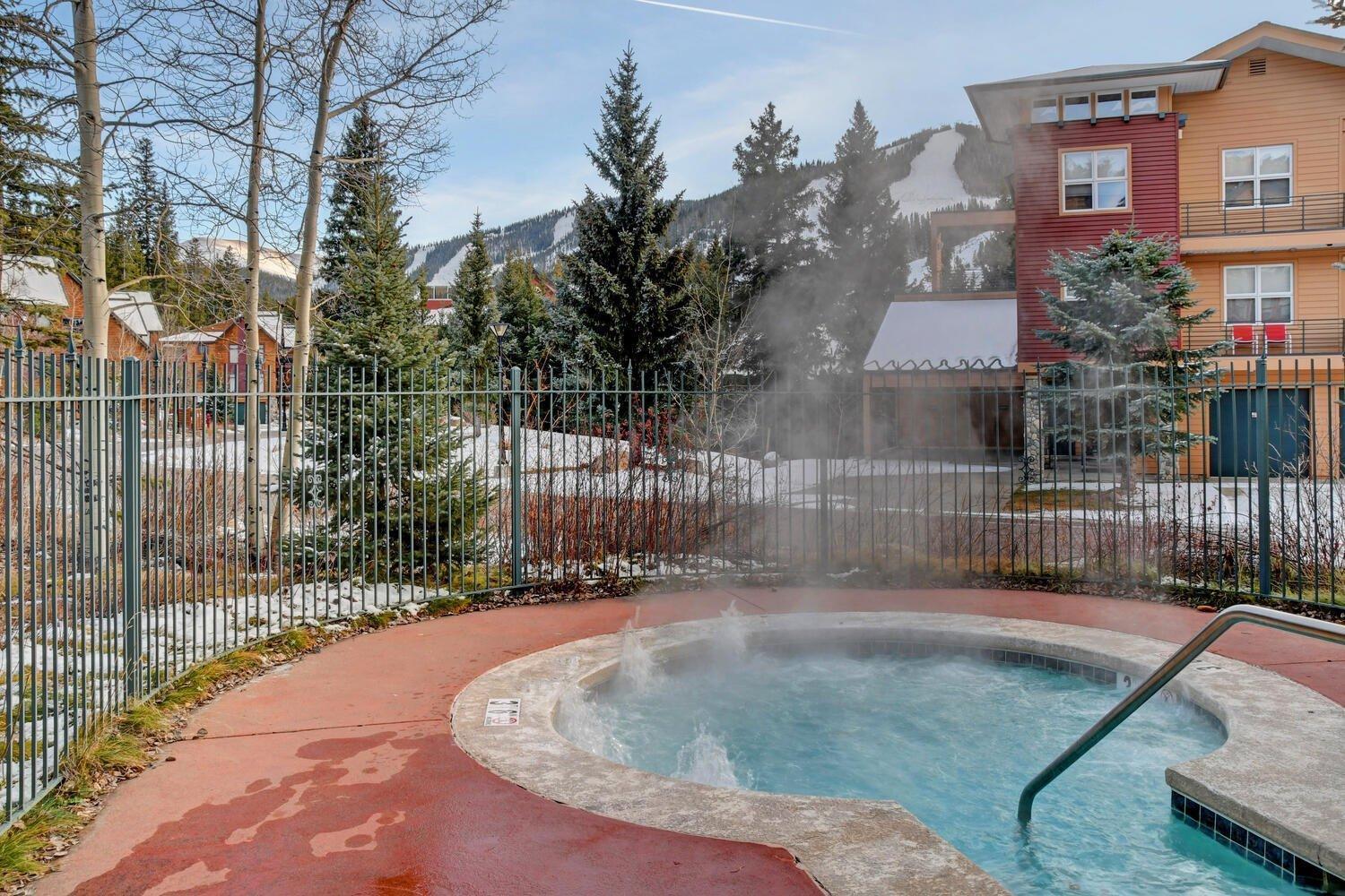 Slopeside Luxury 82 I Hot Tub I Great Views I Price I Free Adventures Daily Holiday home *