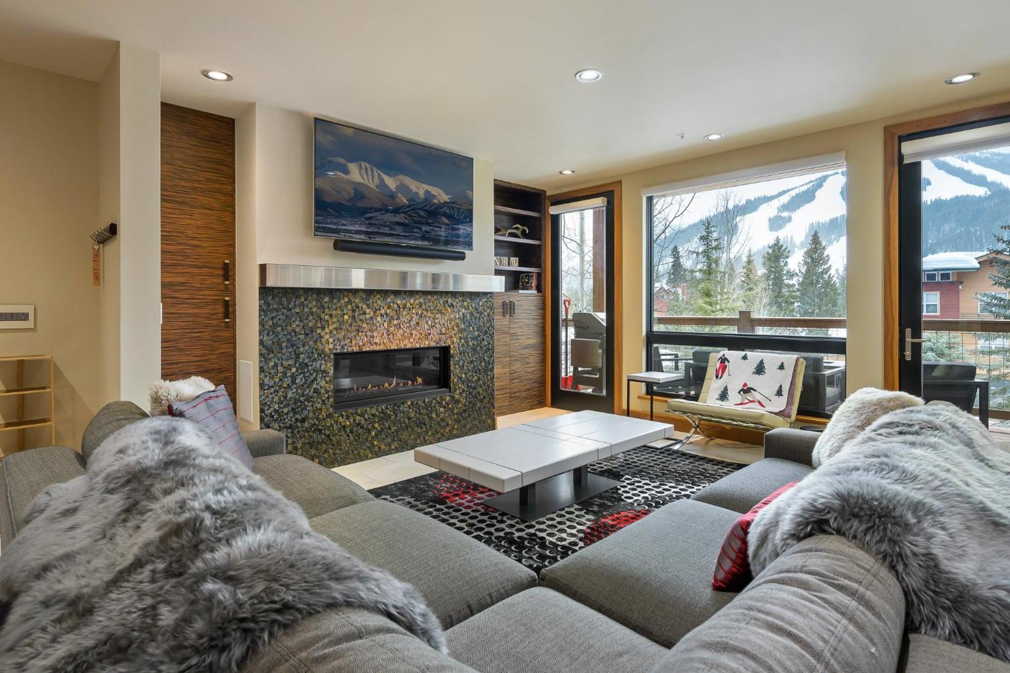 Slopeside Luxury 82 I Hot Tub I Great Views I Price I Free Adventures Daily *