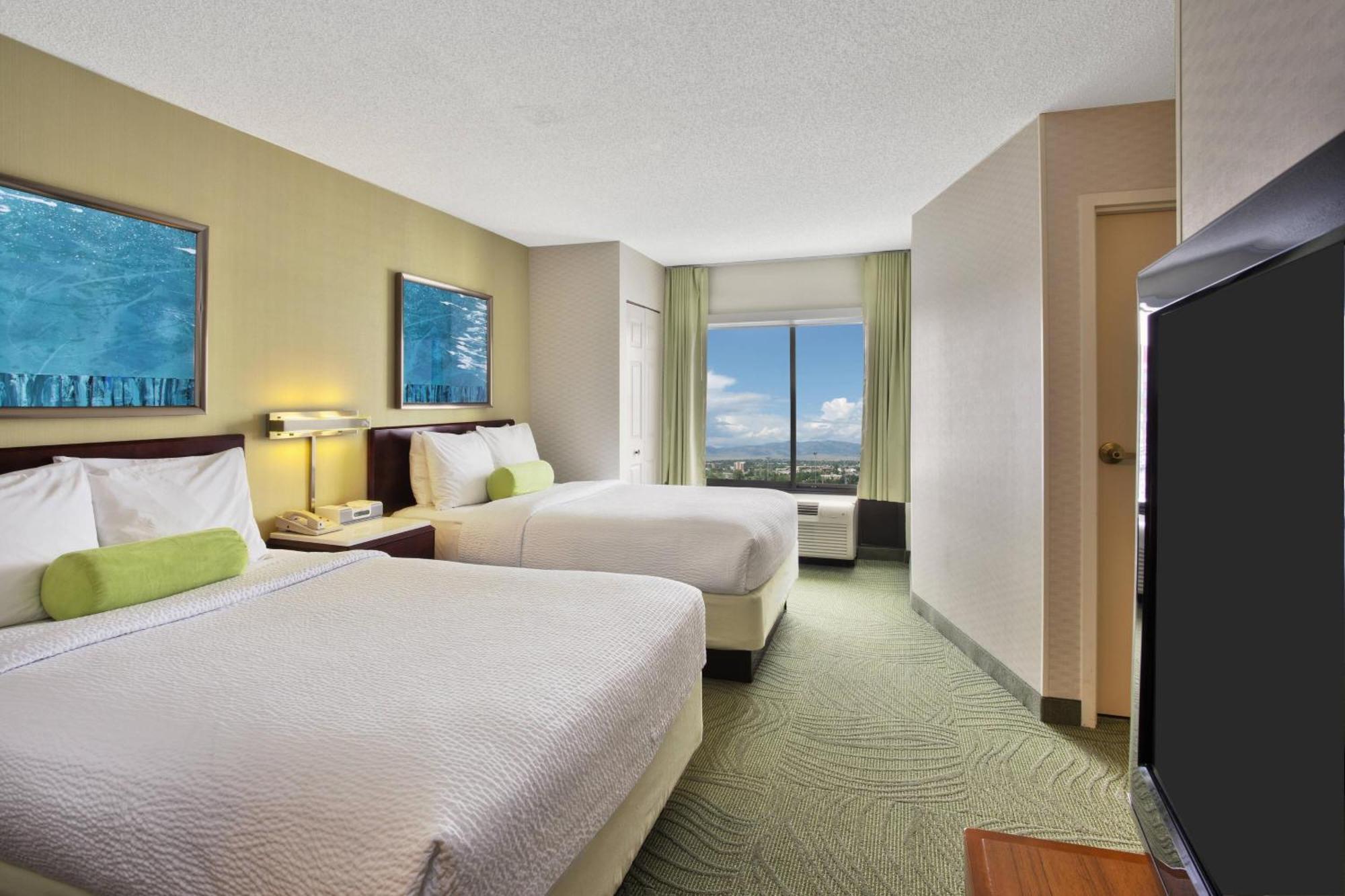 Springhill Denver North / 3*