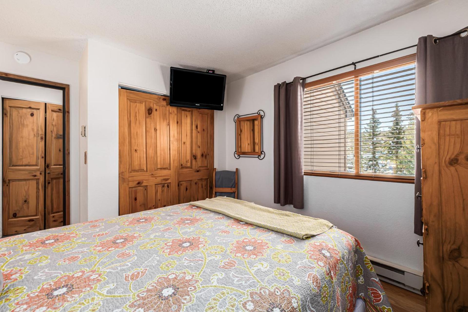 Cedars 42 In-ski Out, Walk To Main St, Sleeps 10 Holiday home Breckenridge