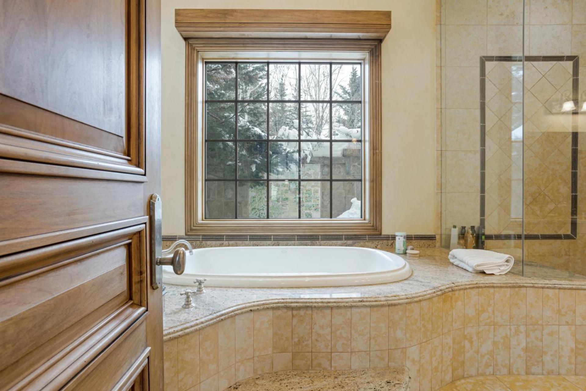 Holiday home North Starr Chateau By Mountain Vacation - 7 Bedroom Suites, Game Room, Theater & Avon