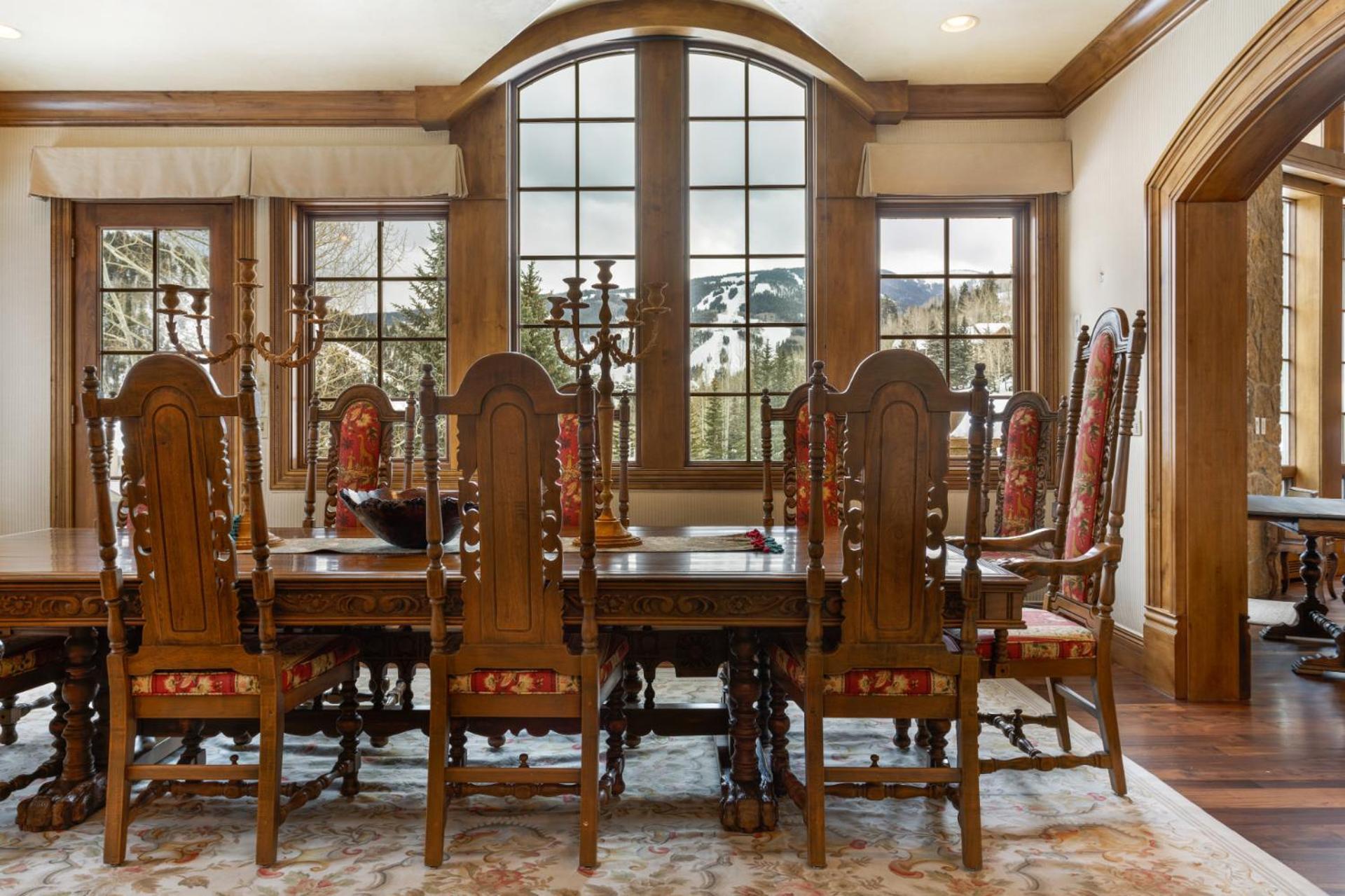 Holiday home North Starr Chateau By Mountain Vacation - 7 Bedroom Suites, Game Room, Theater & *