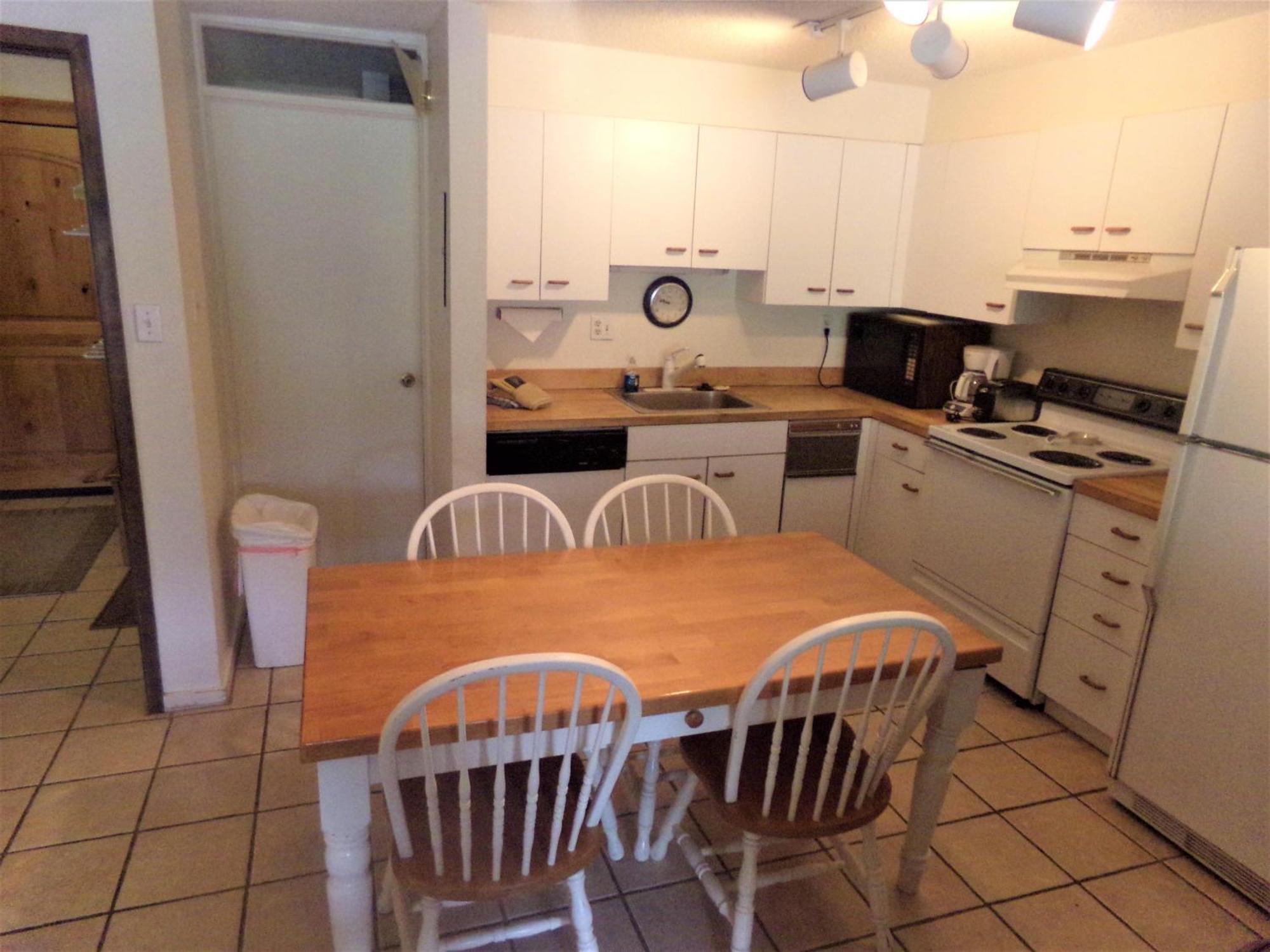 Snowflake 1 Bed Plus Den 2 Bath Sfaf Apartment *