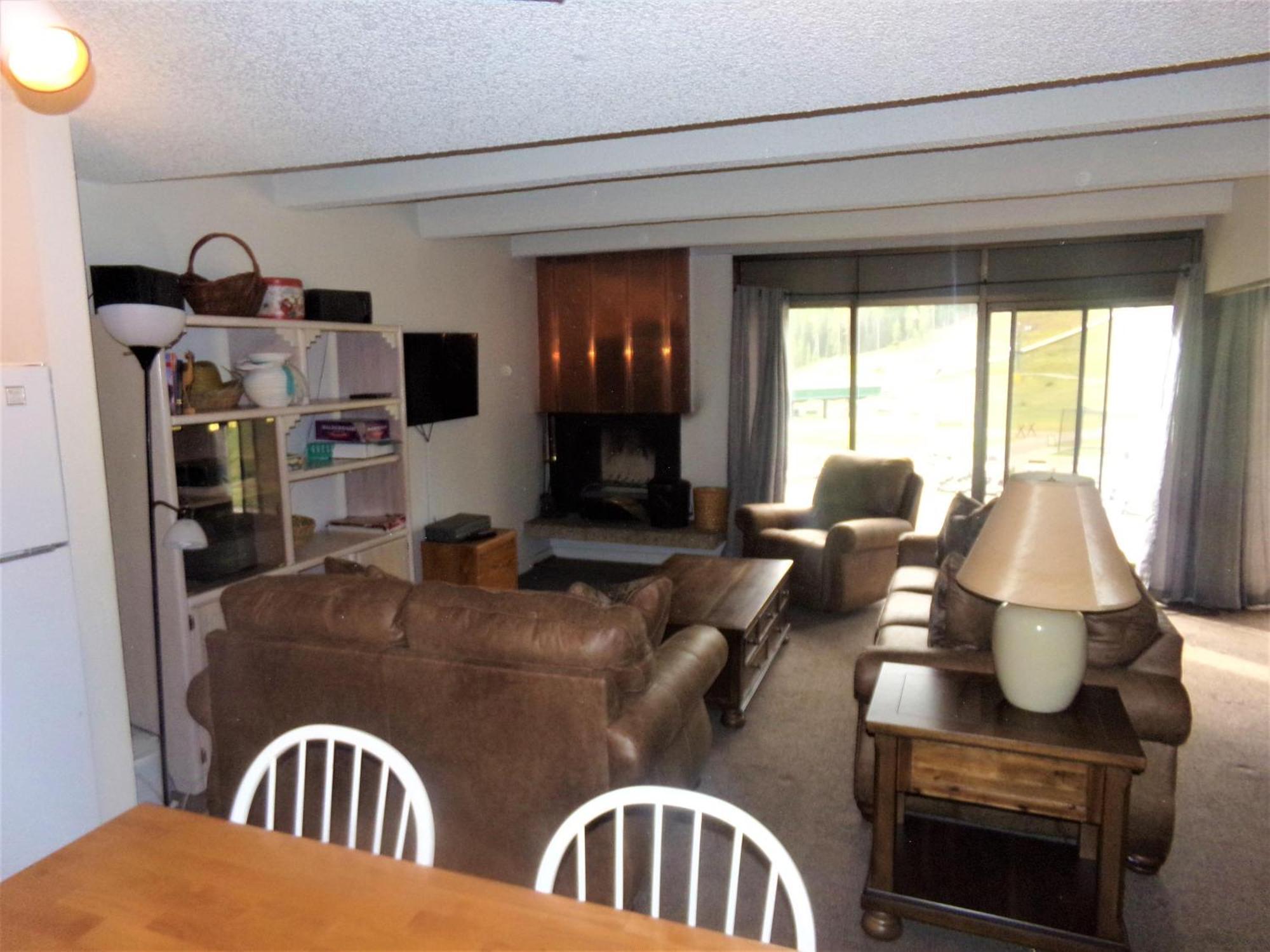 Snowflake 1 Bed Plus Den 2 Bath Sfaf