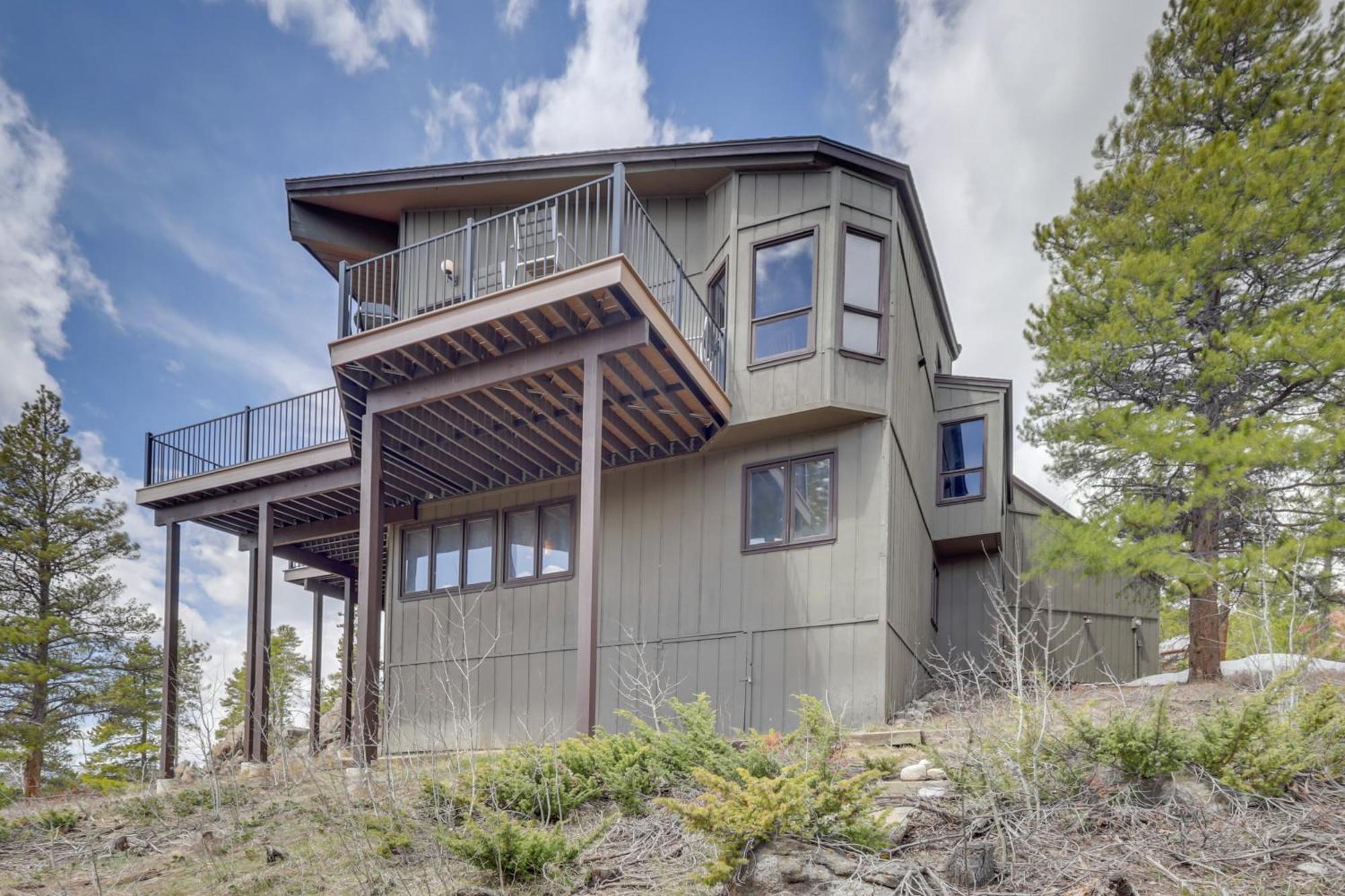 Panoramic Mountain-view Retreat With Hot Tub And Deck! Holiday home *