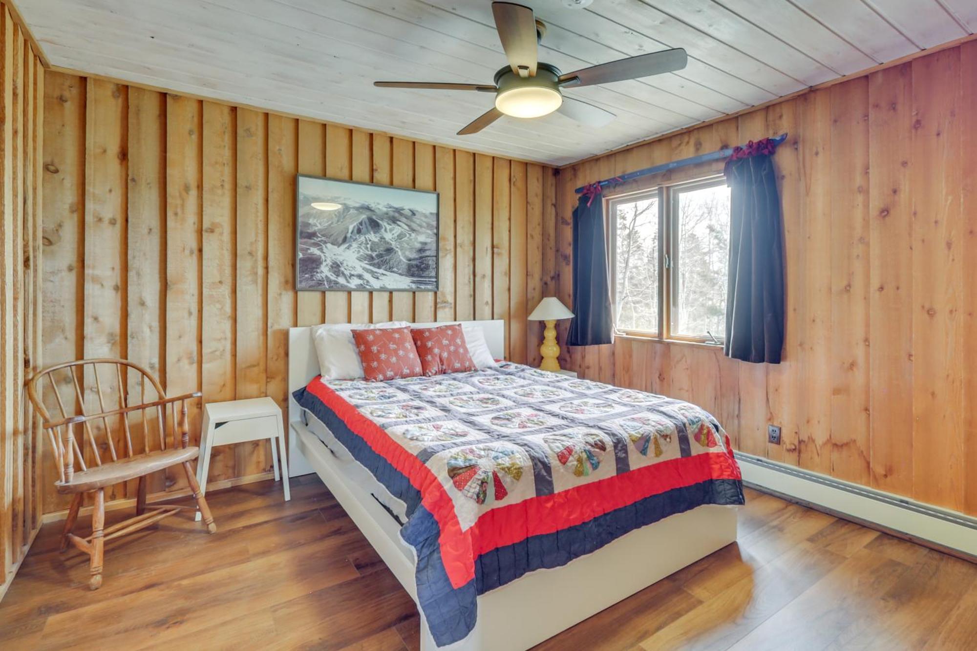 Holiday home Panoramic Mountain-view Retreat With Hot Tub And Deck! *
