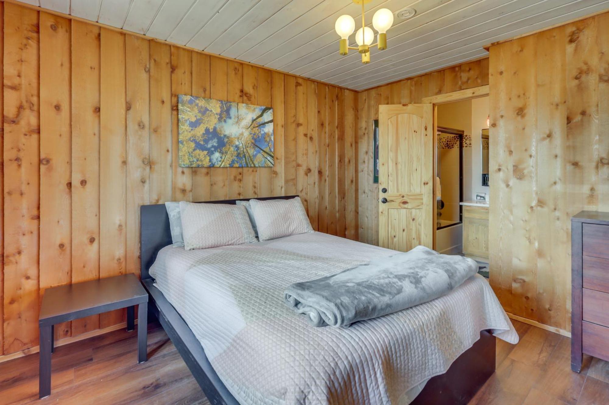 Panoramic Mountain-view Retreat With Hot Tub And Deck! Holiday home Tabernash