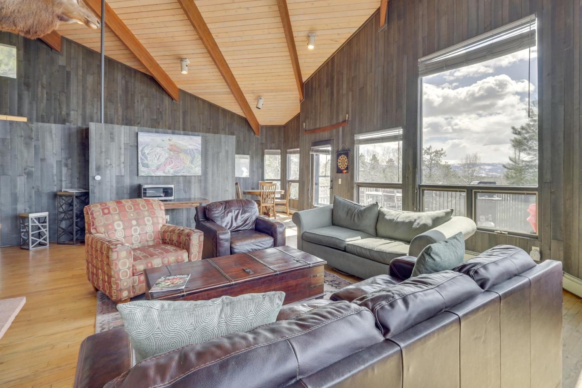 Holiday home Panoramic Mountain-view Retreat With Hot Tub And Deck! Tabernash
