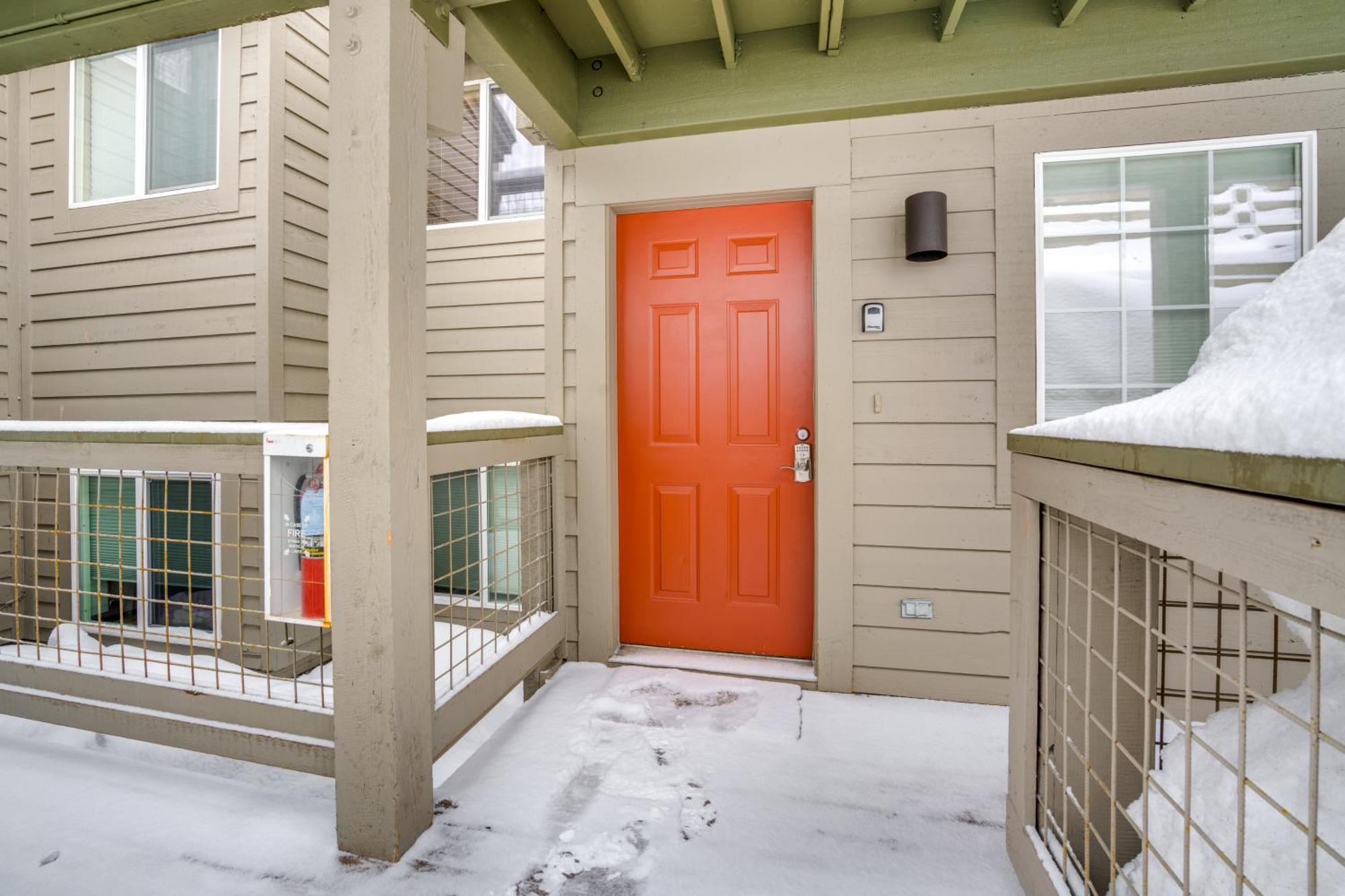With Hot Tub And Trailhead Access! Silverthorne