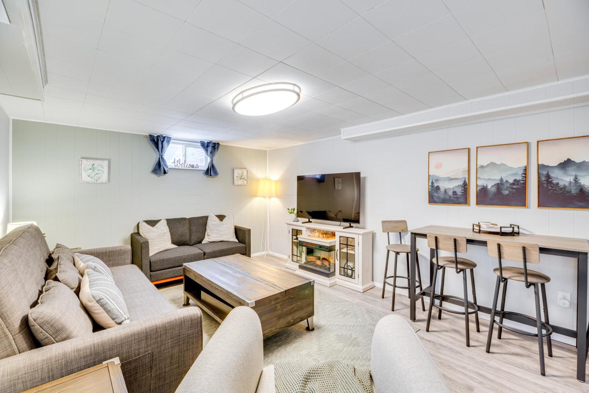 With Private Hot Tub Apartment