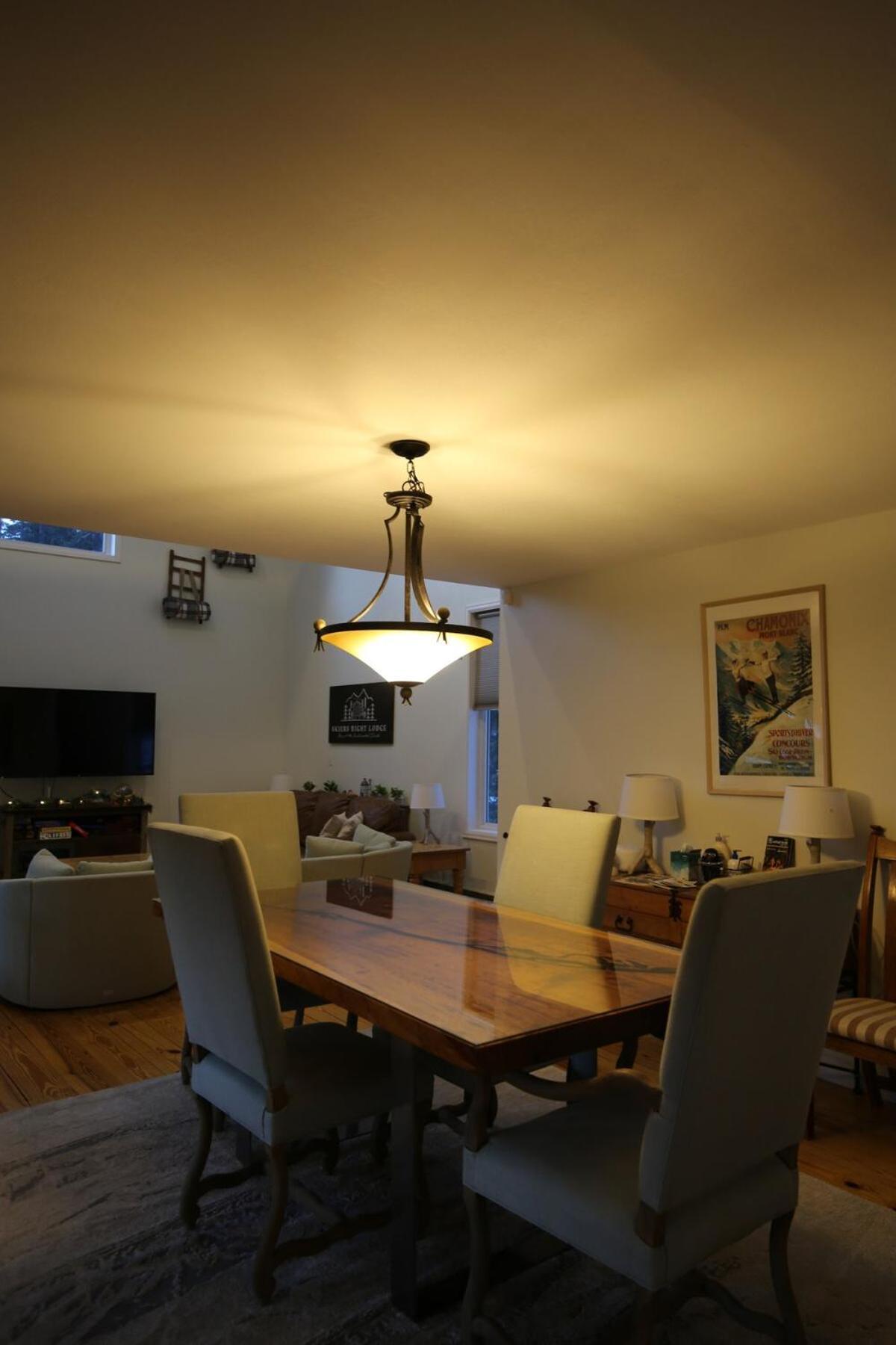 Mountain View Family Cabin, Pet Friendly And Hot Tub Chalet