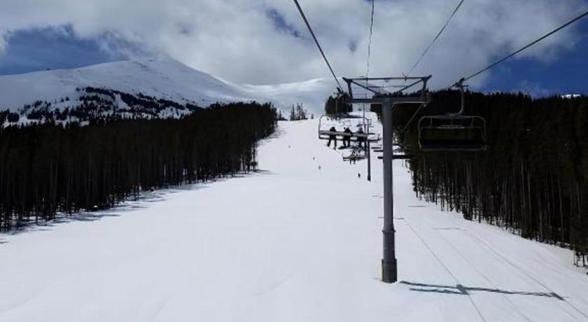 White Peak - Hotel