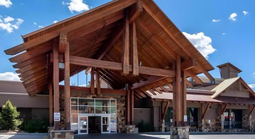 White Peak - Hotel 3*