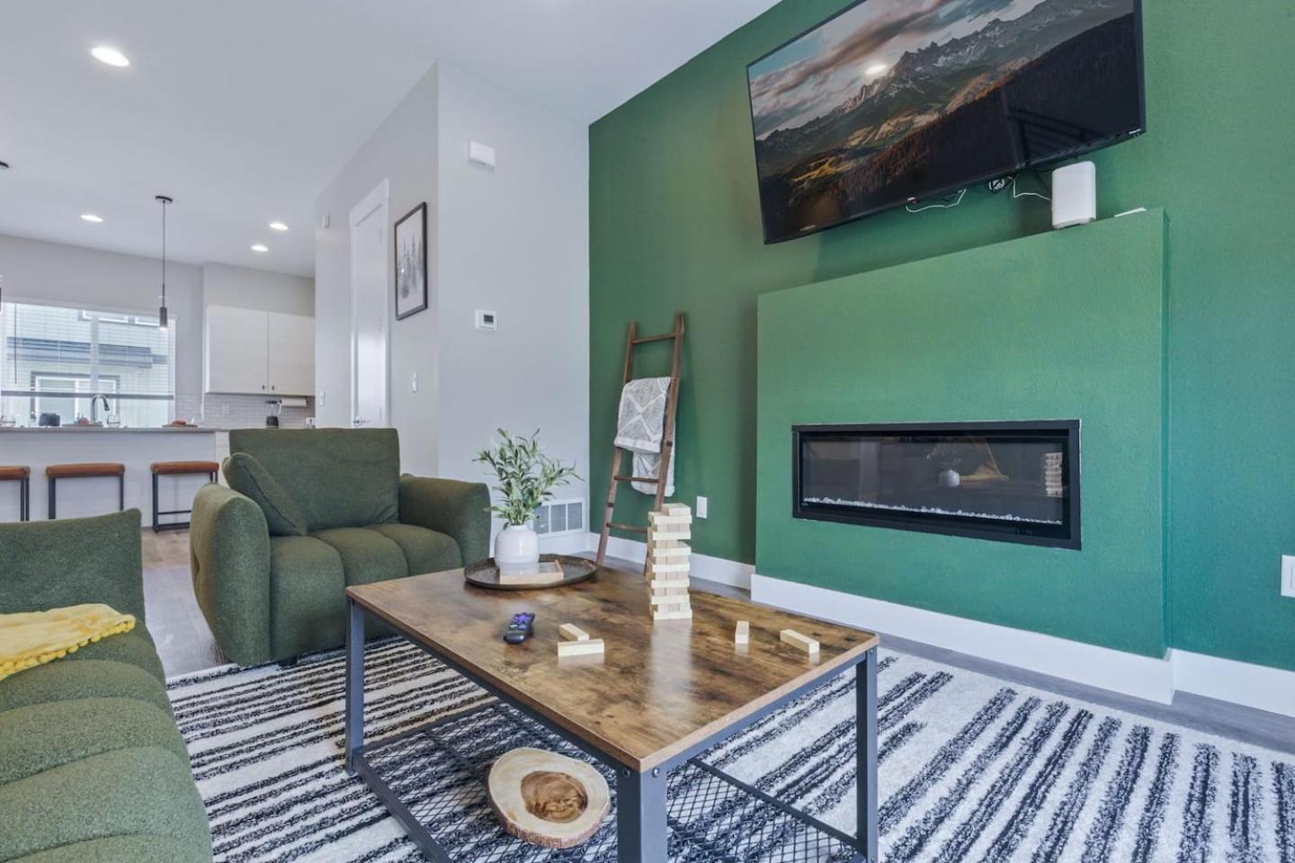 3Br W King Bed, Sauna, Parking-6 Min To Olde Town *