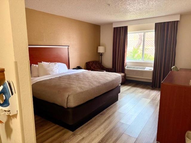 Quality & Golden - Denver West Lakewood