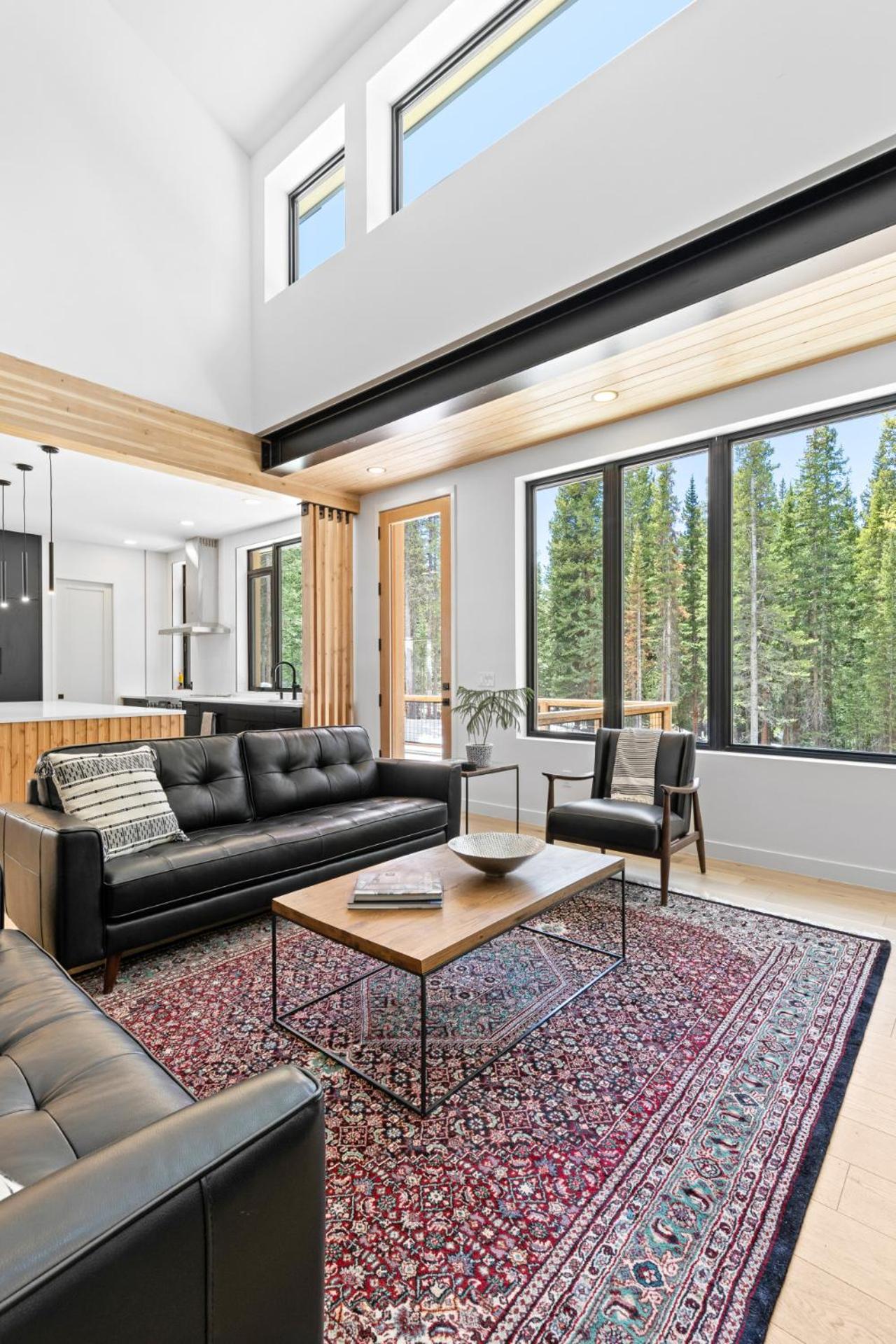 Two Mile Pines Luxe 5br Forest Retreat Holiday home *