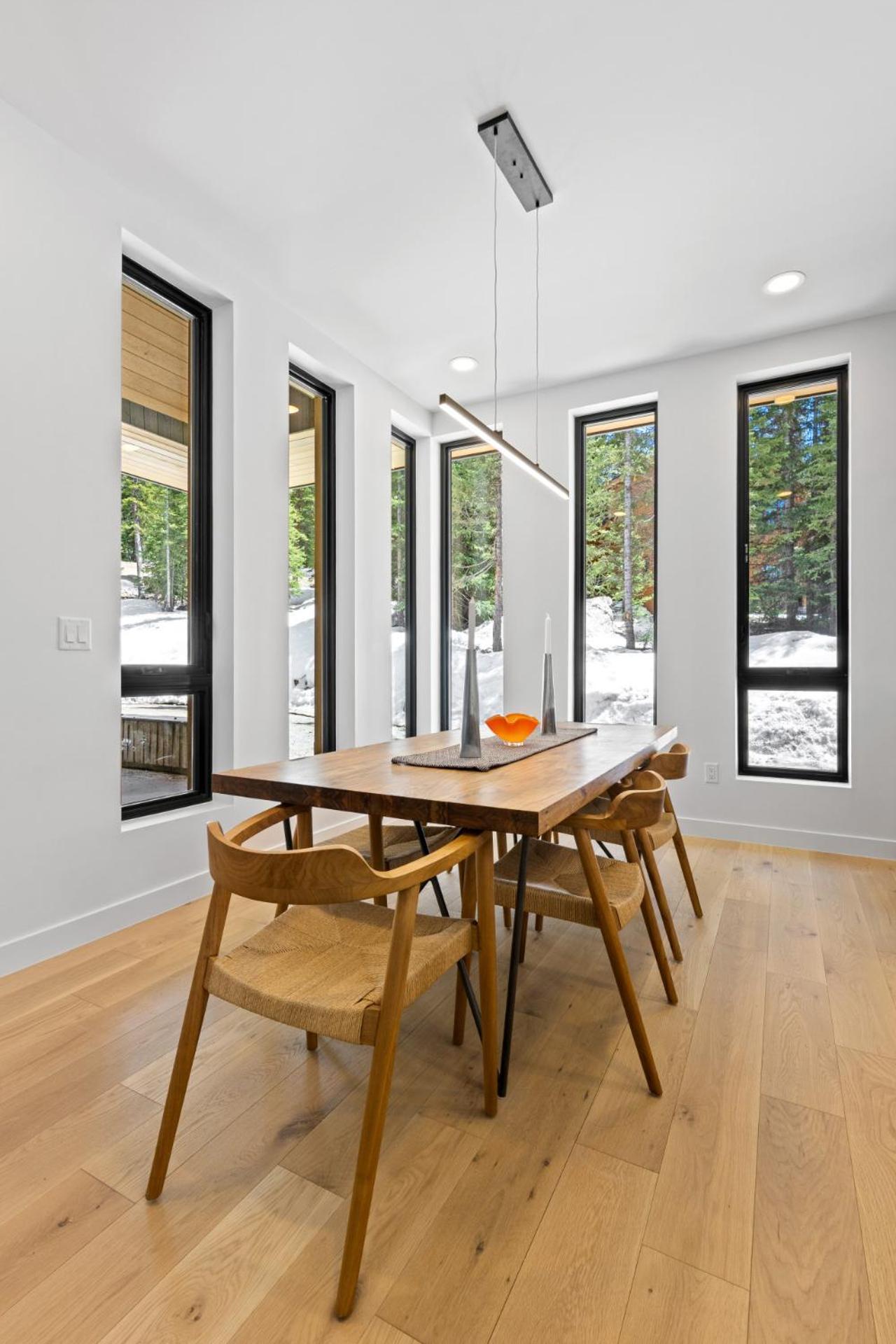 Two Mile Pines Luxe 5br Forest Retreat *