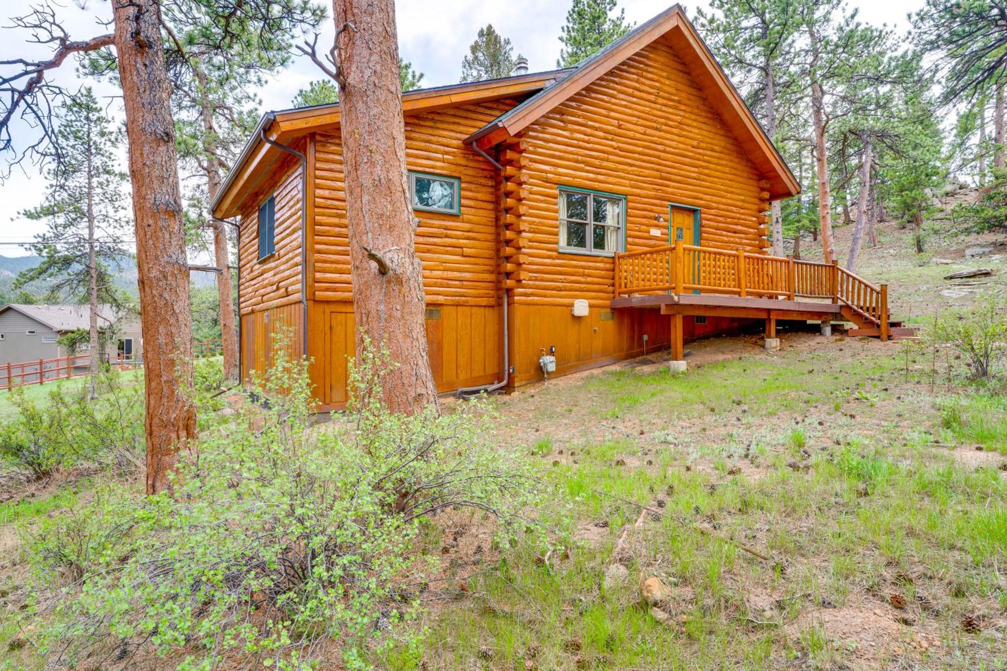 Holiday home Picturesque Log In 9 Mi To Rmnp