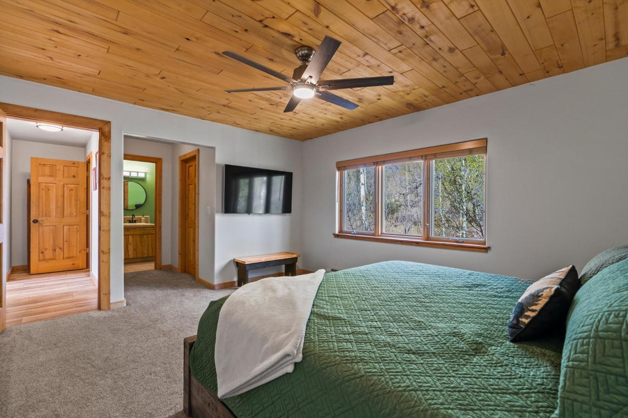 Secluded Mtn By Purg, Hot Tub, Views! Pets Ok