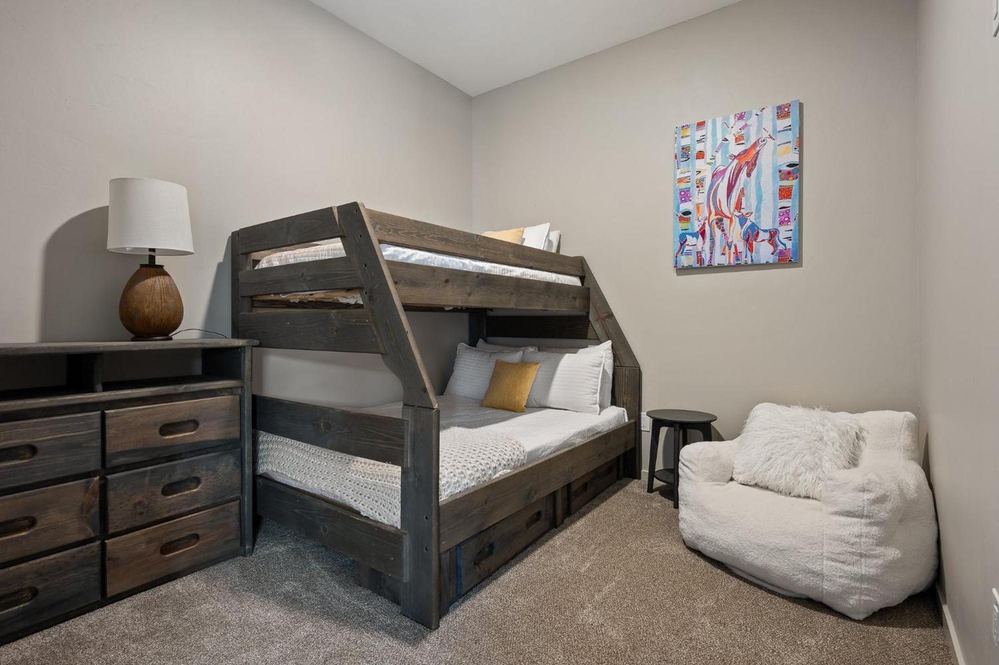 Holiday home New In Out Luxury Loft 102 I Hot Tub I Gym I Views I Price I Free Adventures Daily *