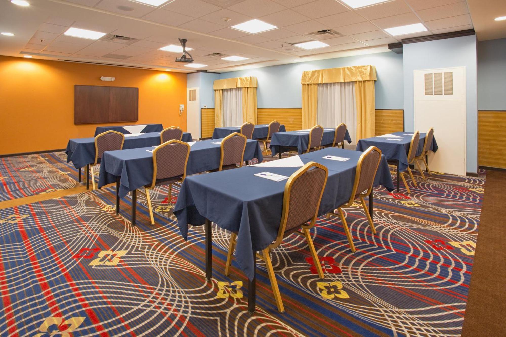 Hotel Express & Denver North - By Ihg