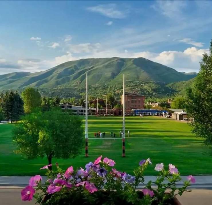 New 2 Bedroom 2 And A Half Bath - Luxurious Mountain Modern! Aspen
