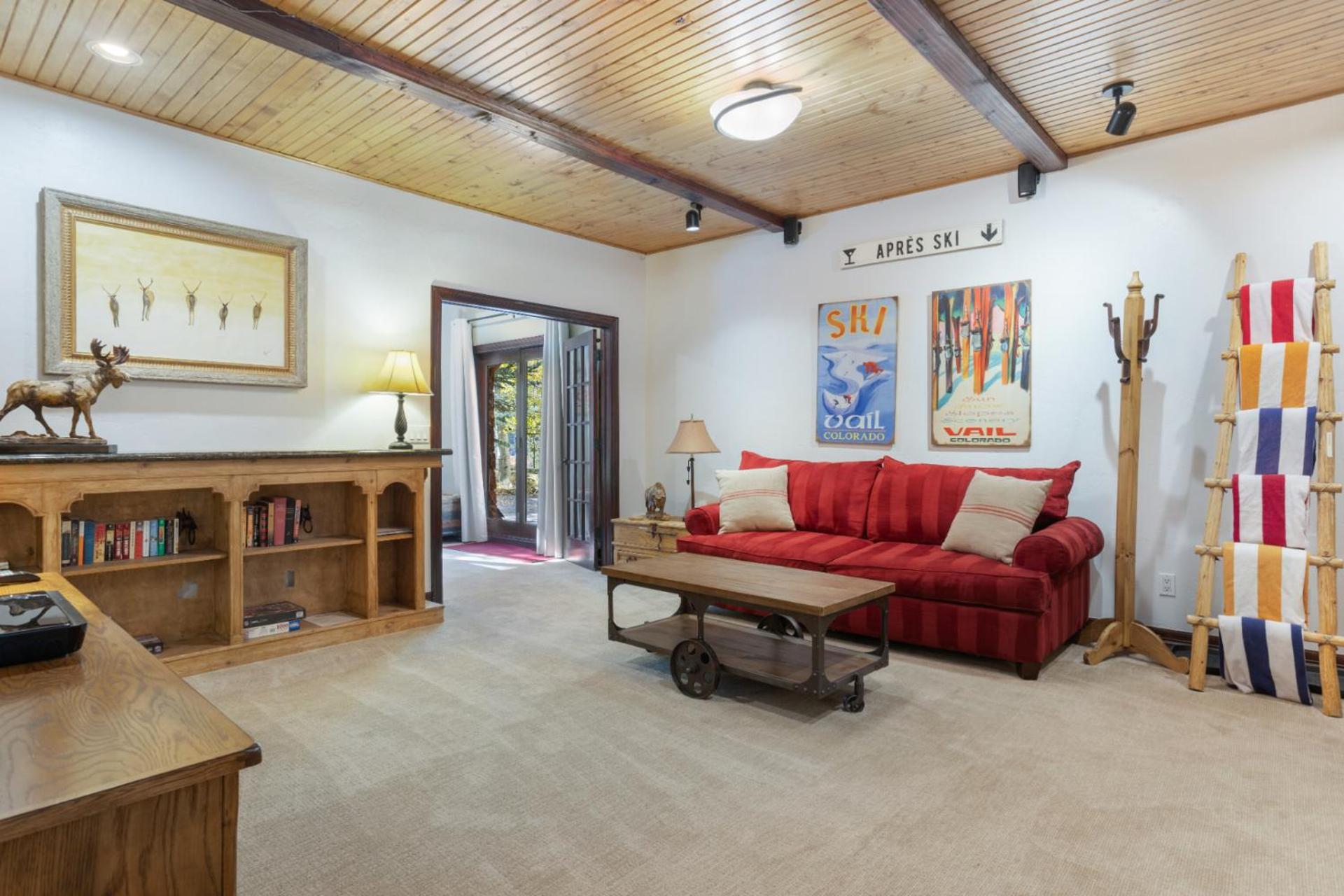 Private Hot Tub, Luxurious & Large With 3 Living Rooms, Convenient To Free Bus Holiday home Vail