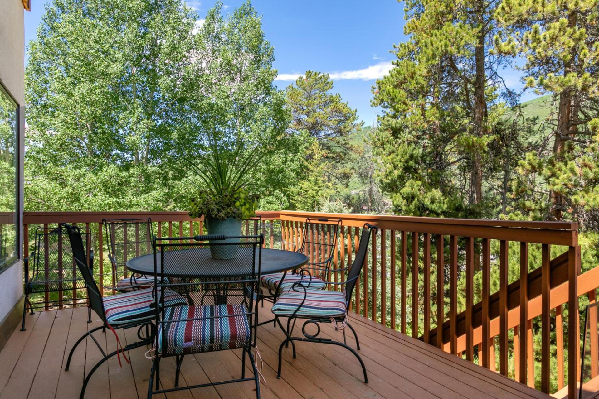 Private Hot Tub, Luxurious & Large With 3 Living Rooms, Convenient To Free Bus Holiday home Vail