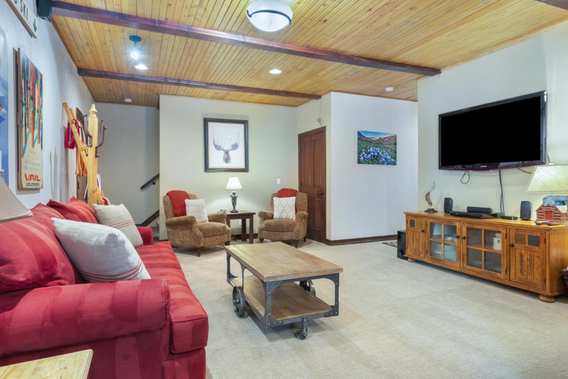 Private Hot Tub, Luxurious & Large With 3 Living Rooms, Convenient To Free Bus Holiday home Vail