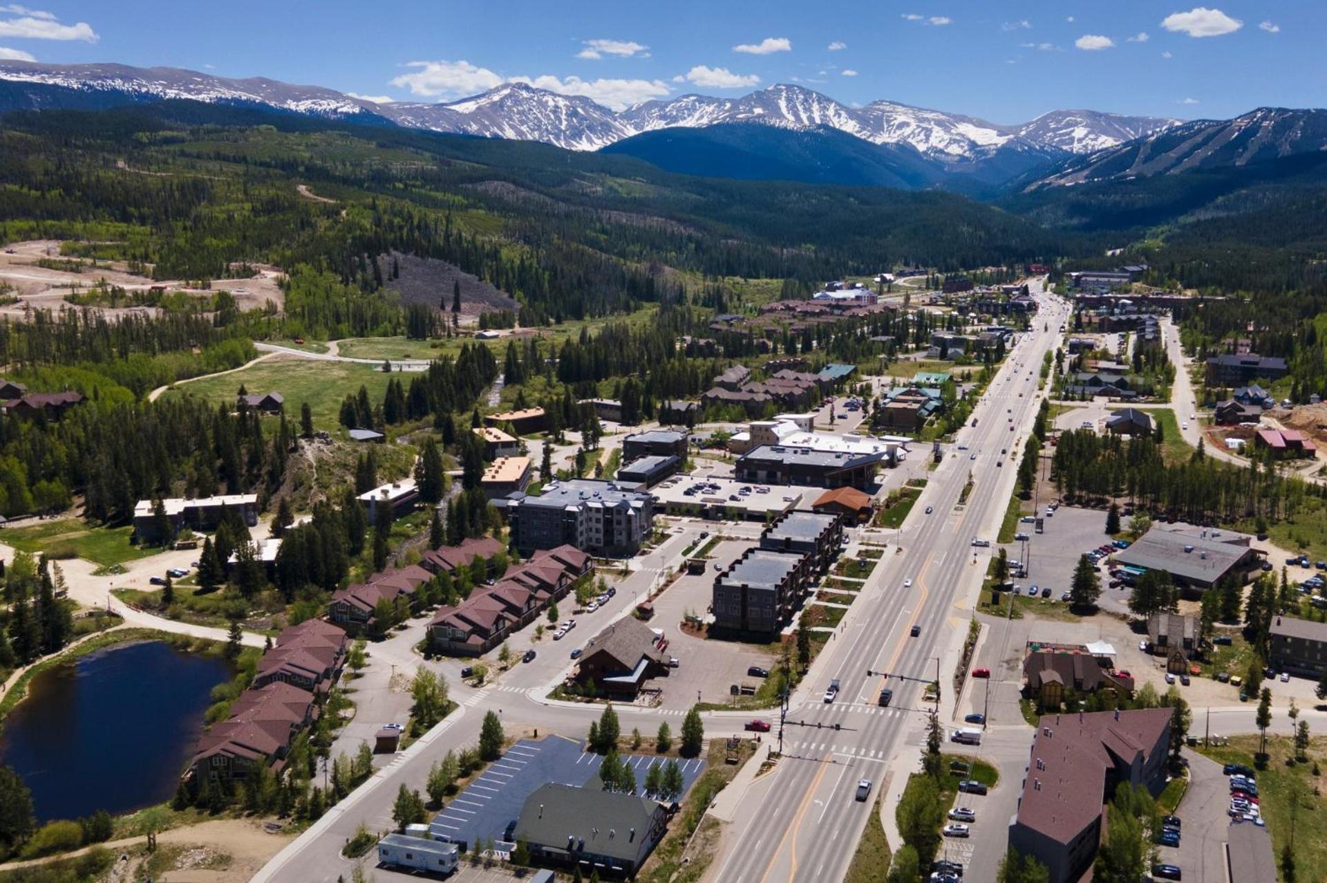 Holiday home Private Garage, Washer And Dryer, Amazing Views Of Byers Peak, Pet Friendly *