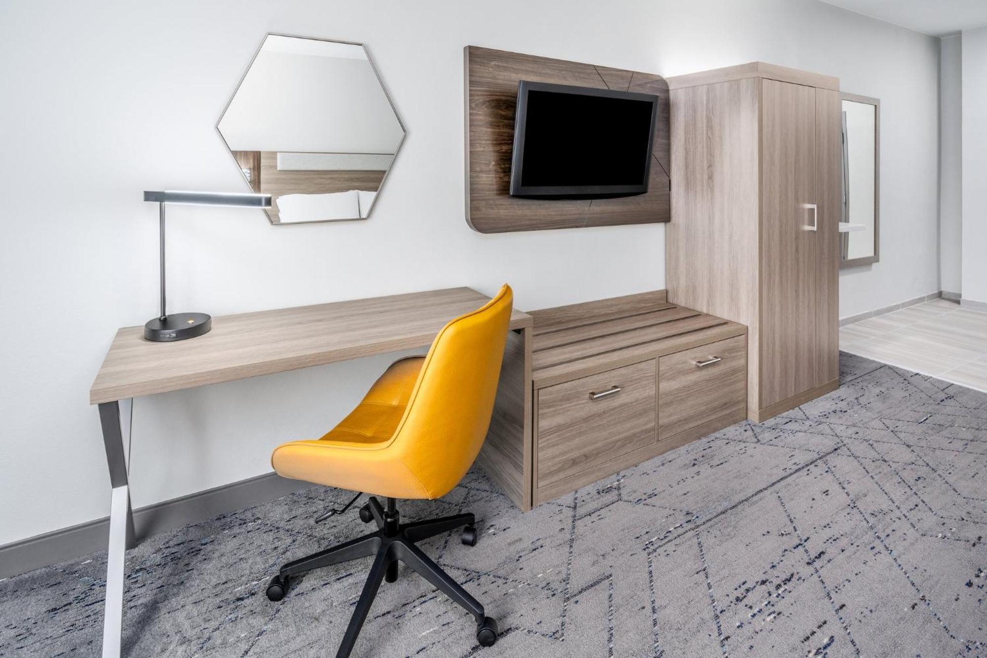 Express & Denver North - By Ihg 2* Thornton