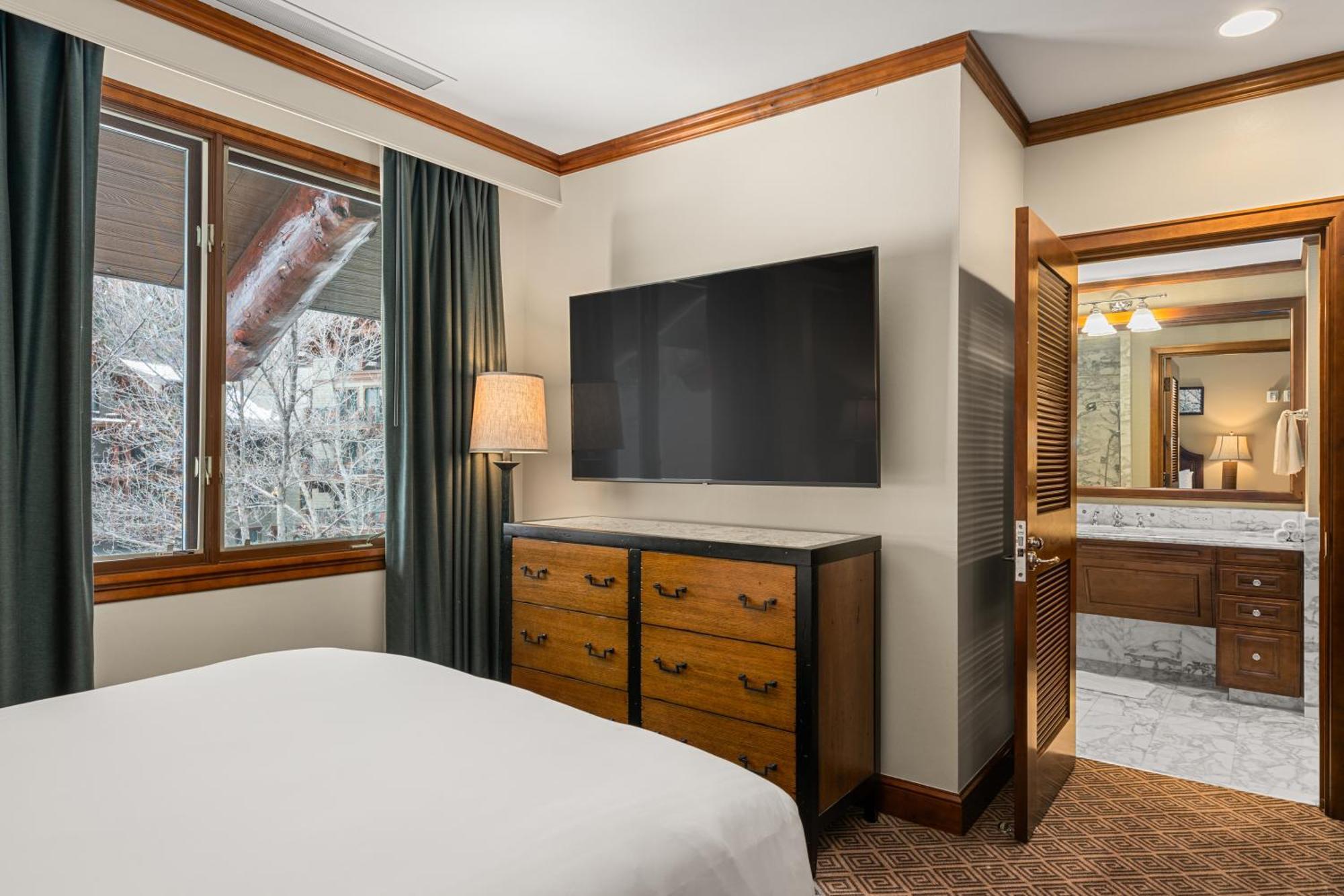 The Ritz-carlton Club, 3 Bedroom Penthouse 4302, Ski-in & Ski-out In Highlands *