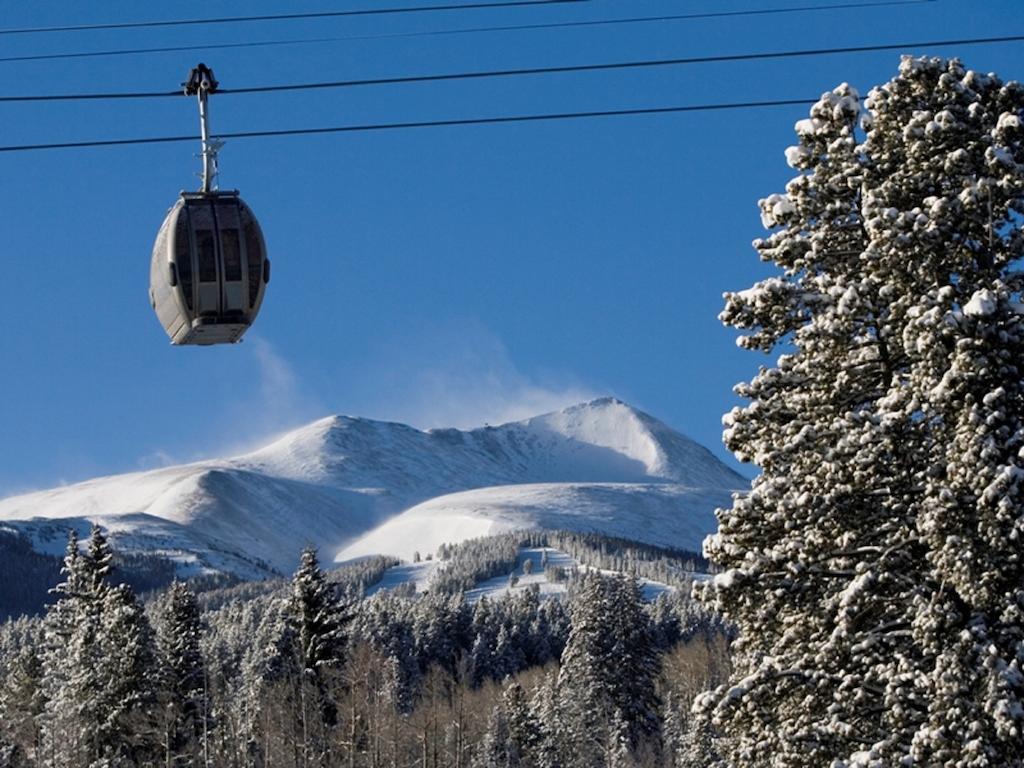 Lodge Mountain Thunder