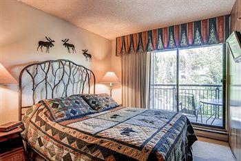 Apartment Crmr Slopeside Location