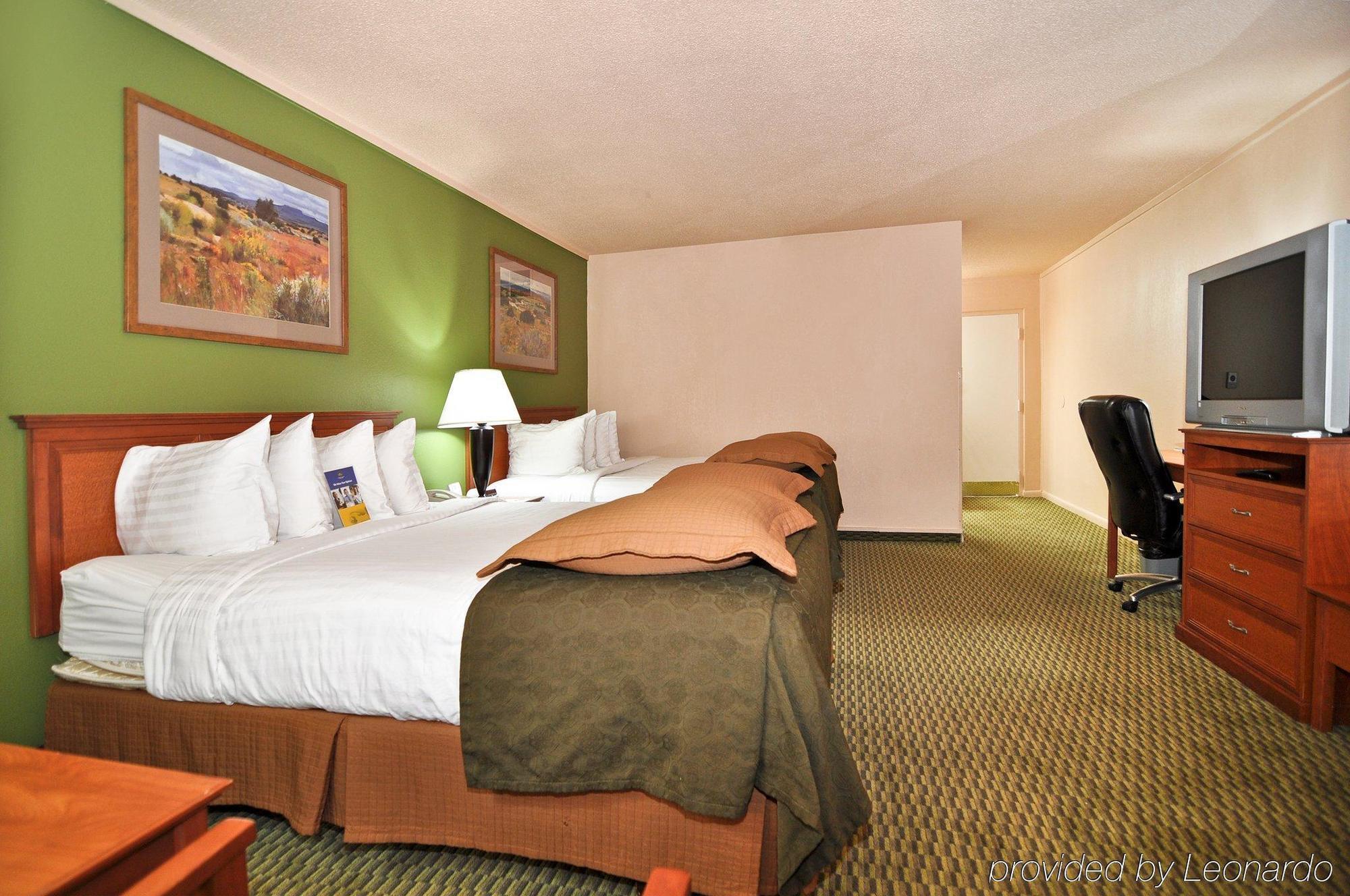 Hotel Days & By Wyndham
