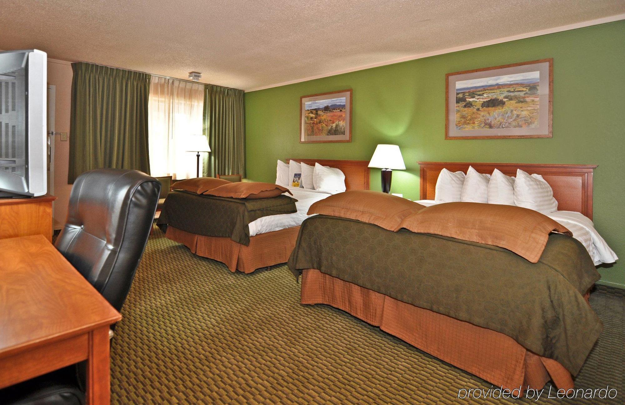 Days & By Wyndham Hotel Trinidad
