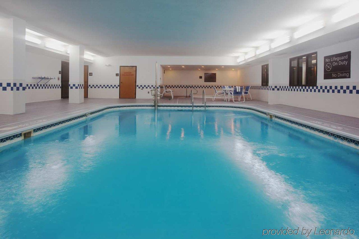 Baymont By Wyndham Hotel Thornton