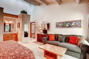 The Lift #210 - Lots Of - Pool And Hot Tub Access * Breckenridge